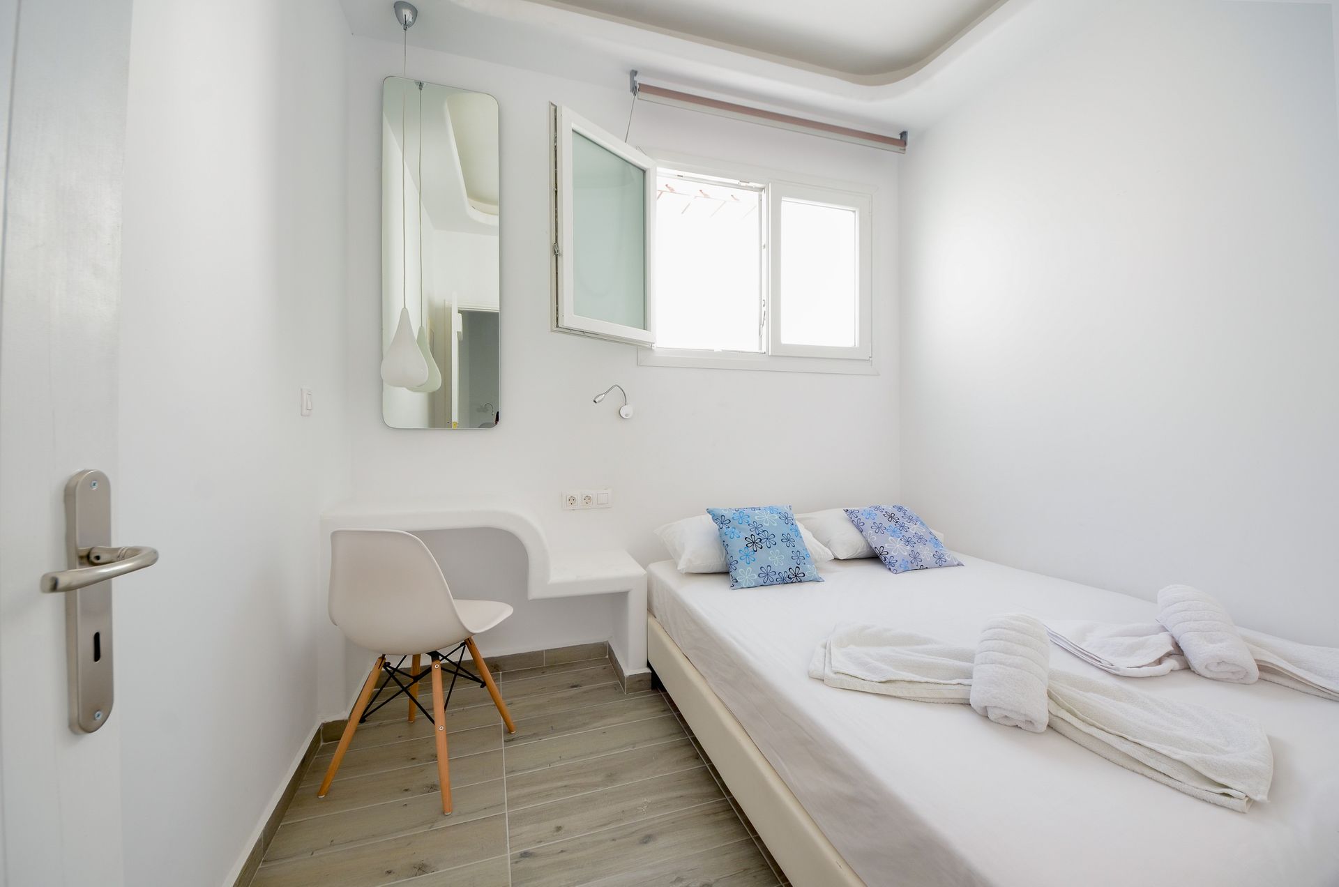 Depis Suites - Apartment with Seperate Bedroom