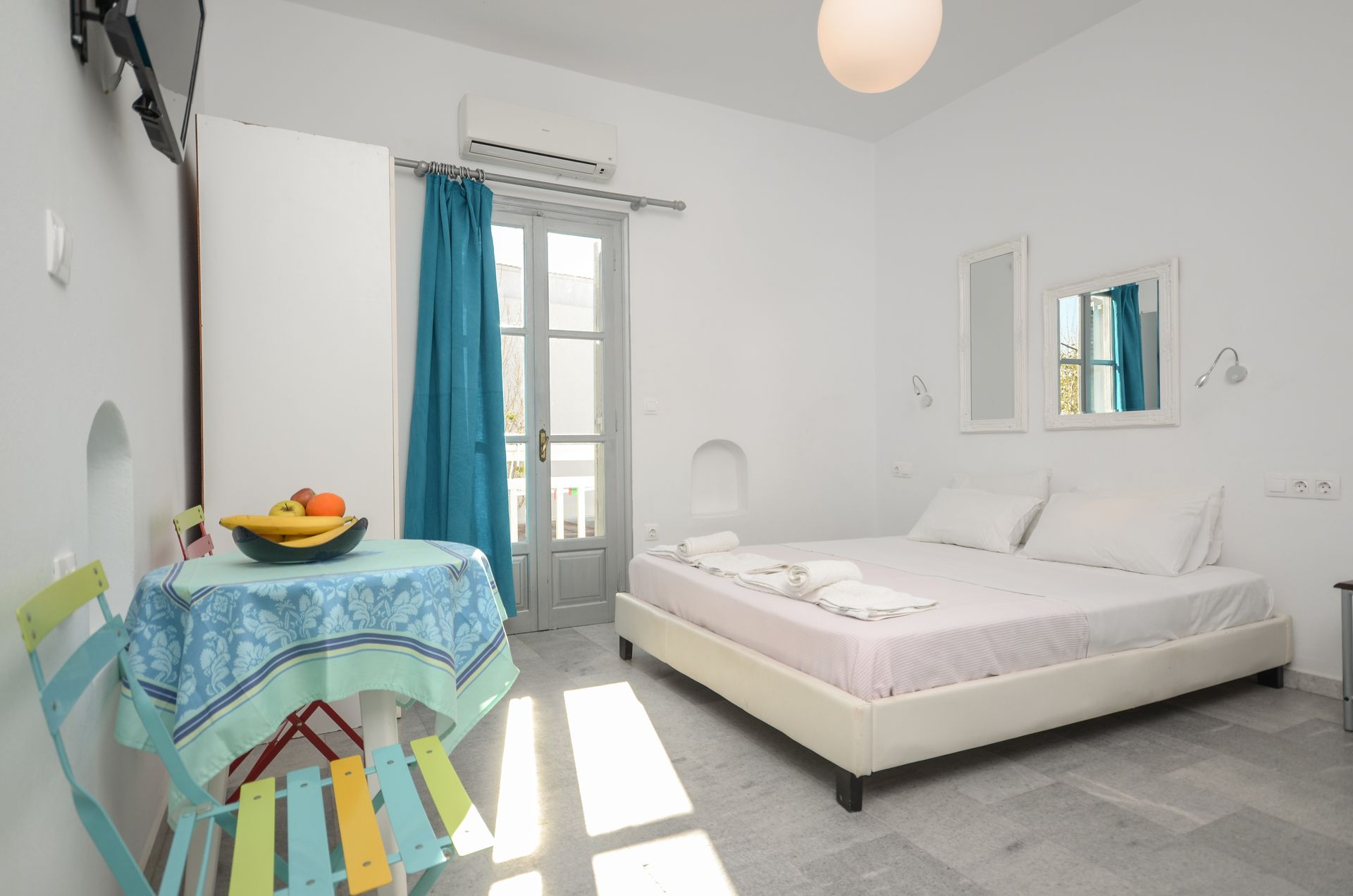Depis Suites - Quadruple Studio