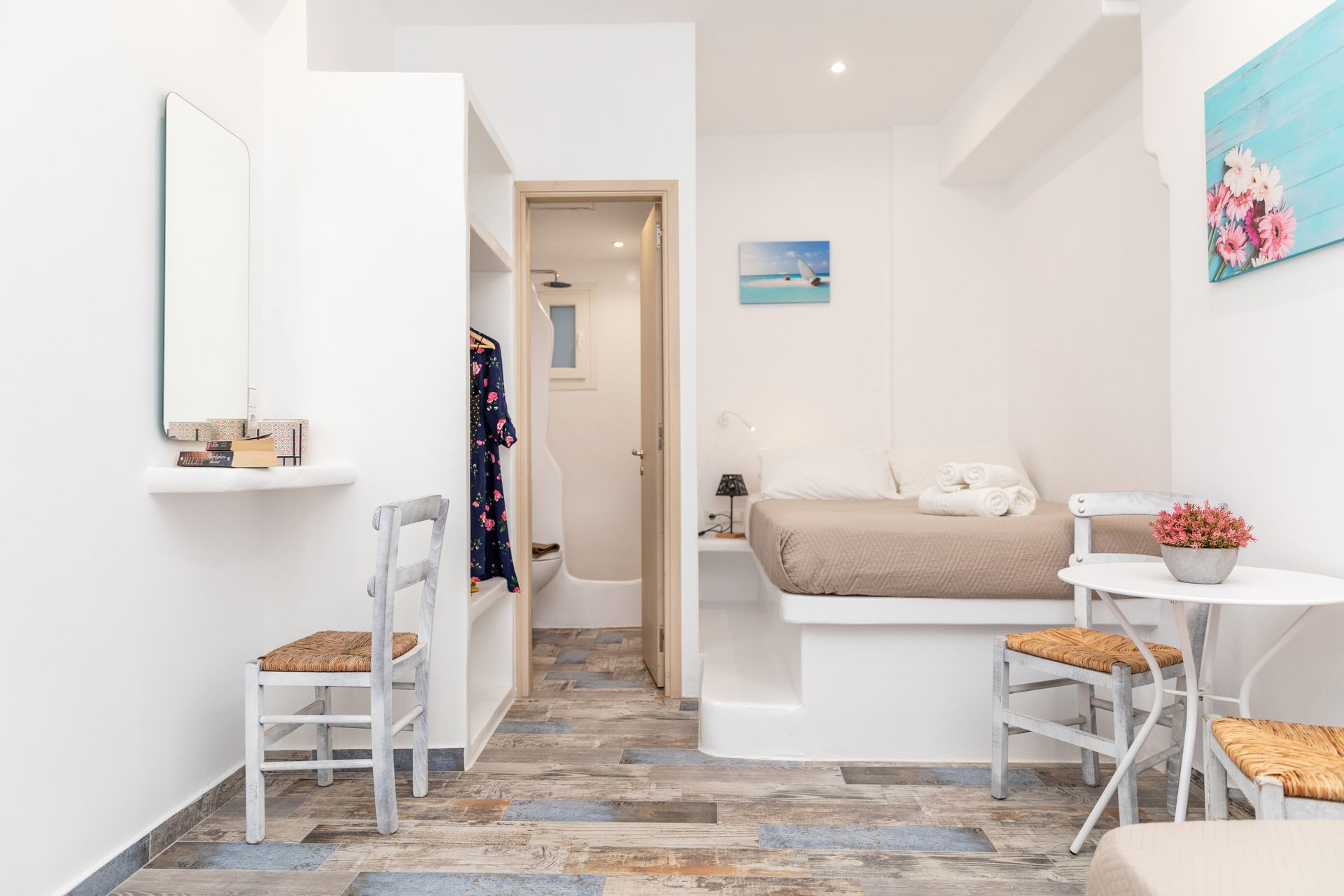 Depis luxury suites/ superior triple