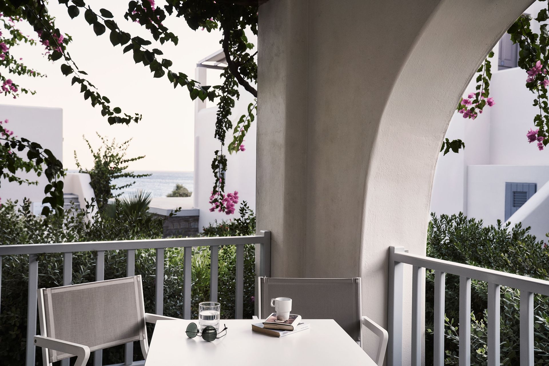 Double garden/side sea view