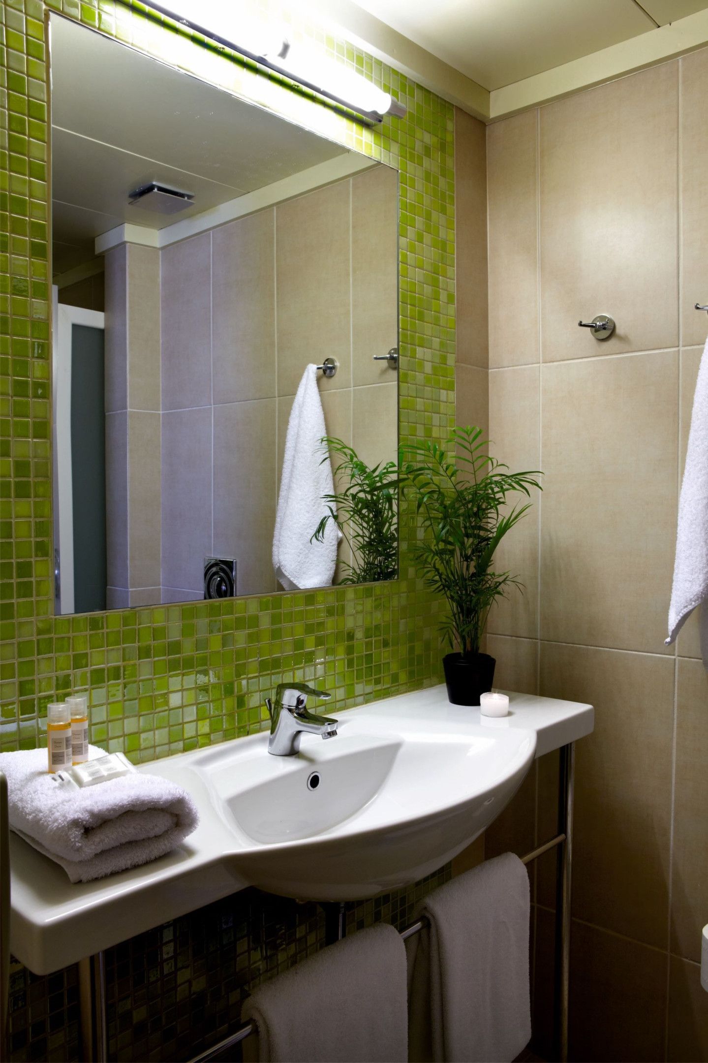 Two Bedroom Family Room 35m²