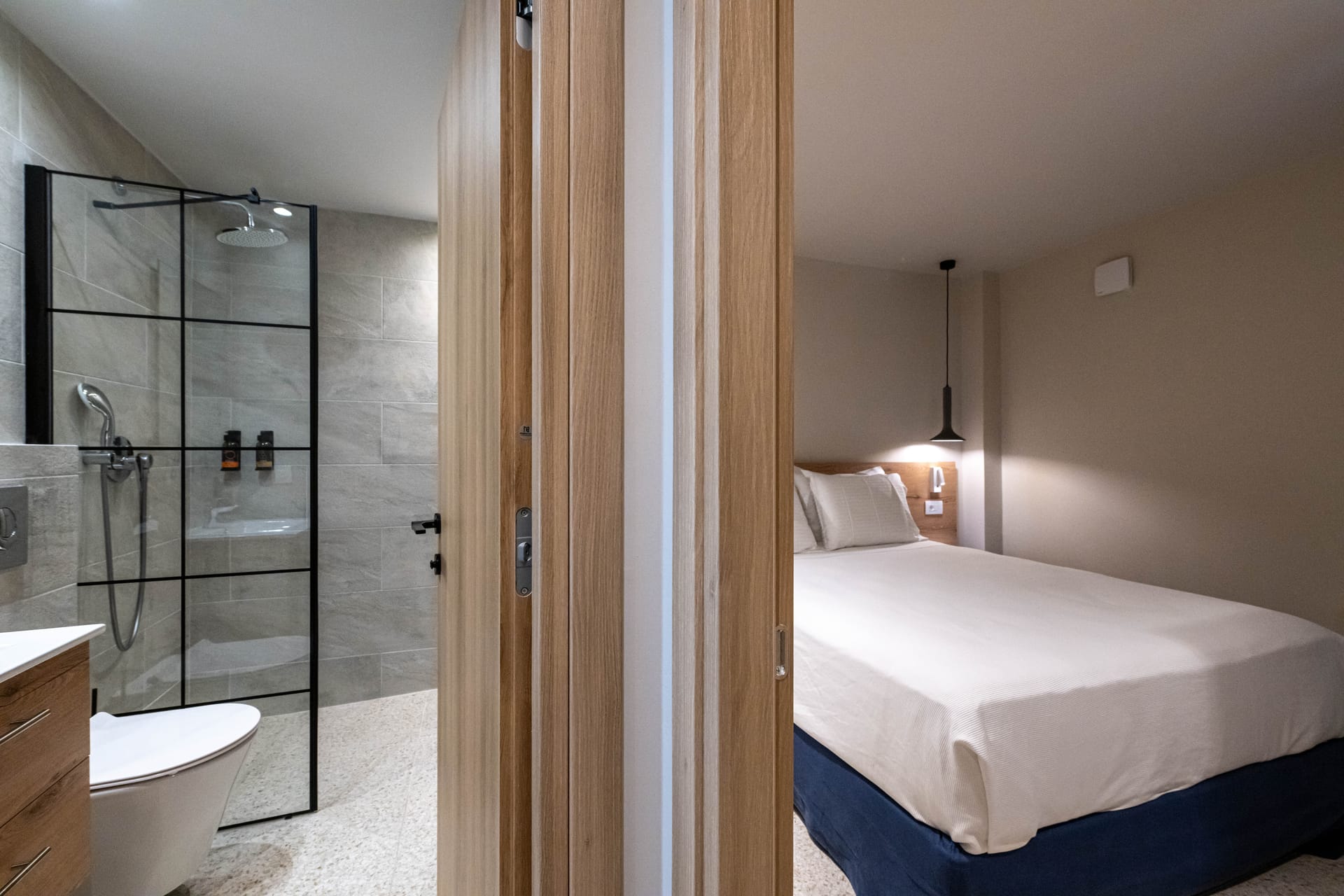 Semi-basement Apartment - Asklipiou Cube