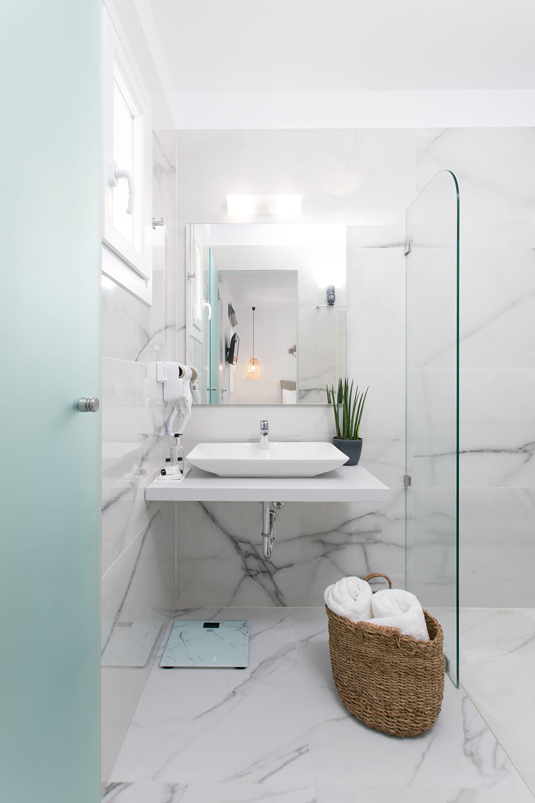 Family Apartment with Pool view