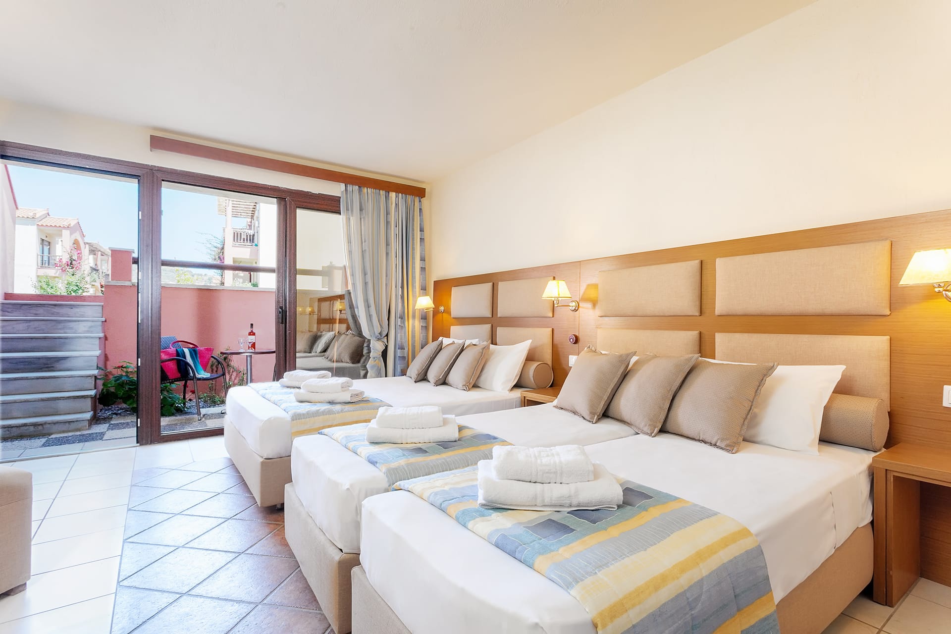 SUPERIOR ROOM GARDEN OR POOL VIEW
