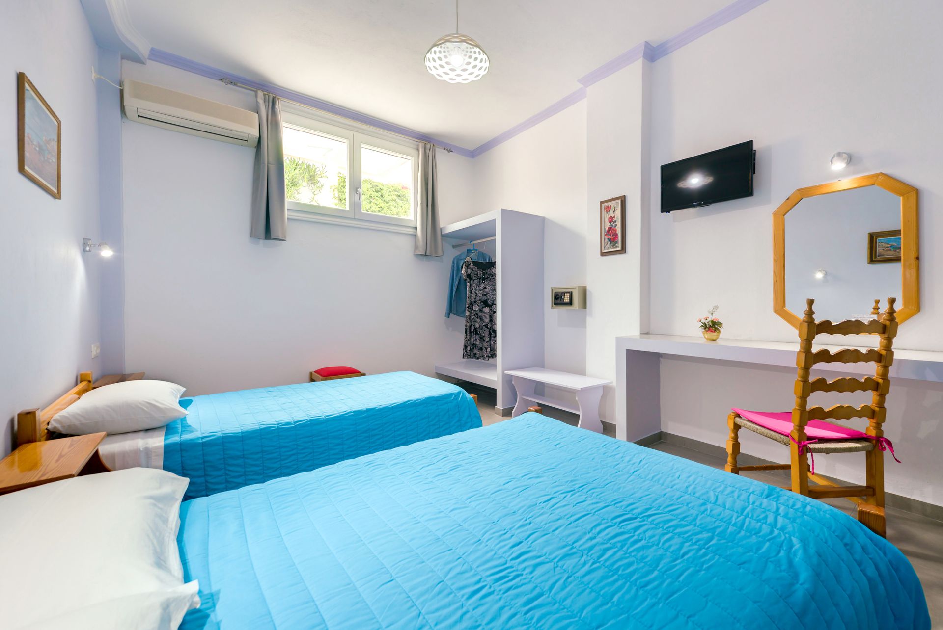 Economy Triple Room - Basement