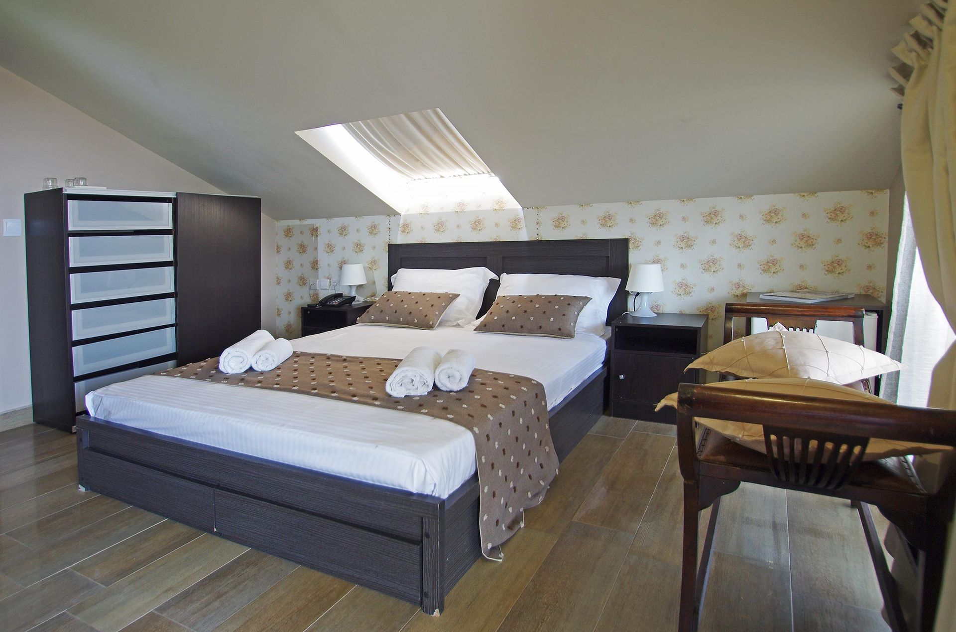 Deluxe Suite with Jacuzzi