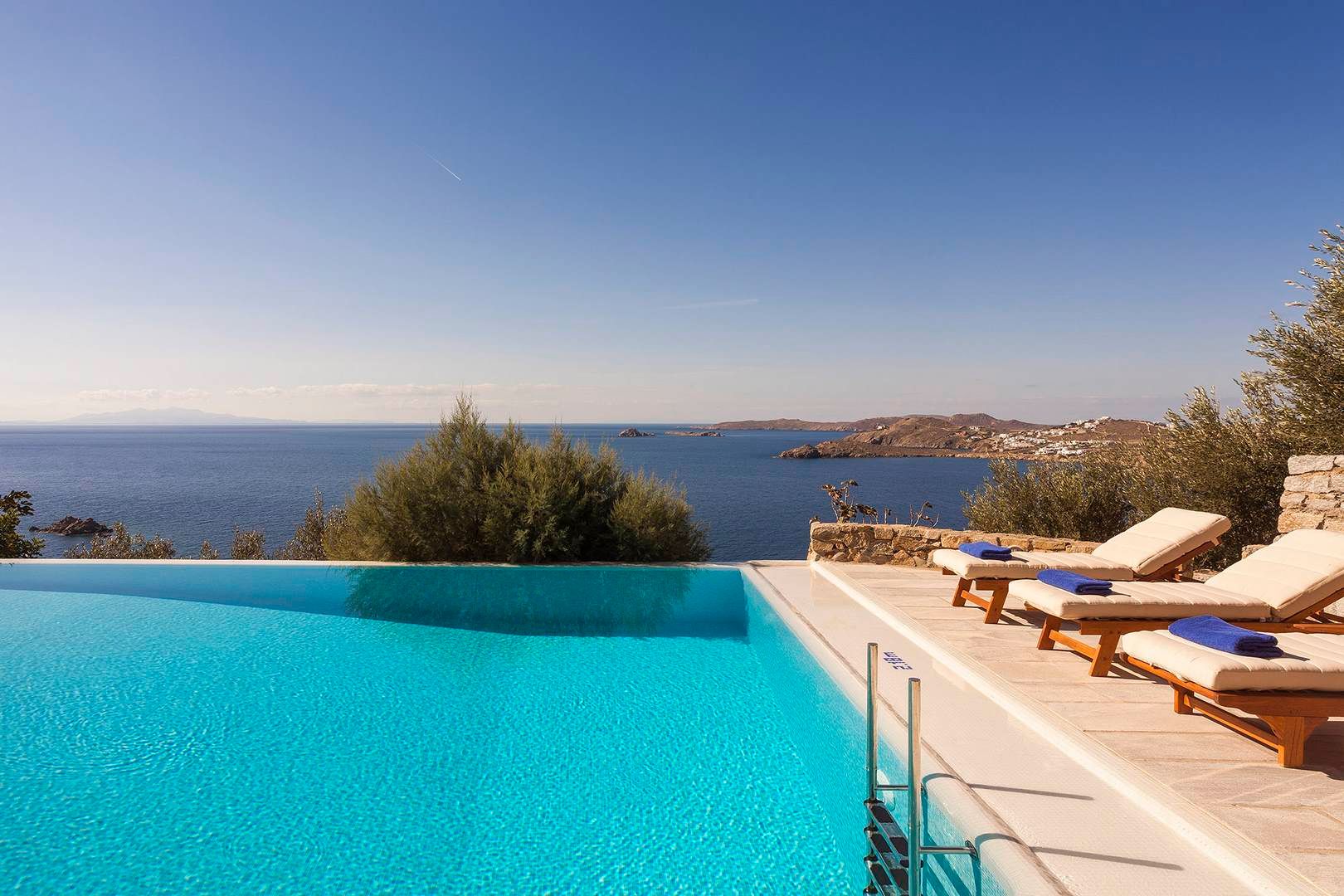 Melva Villa