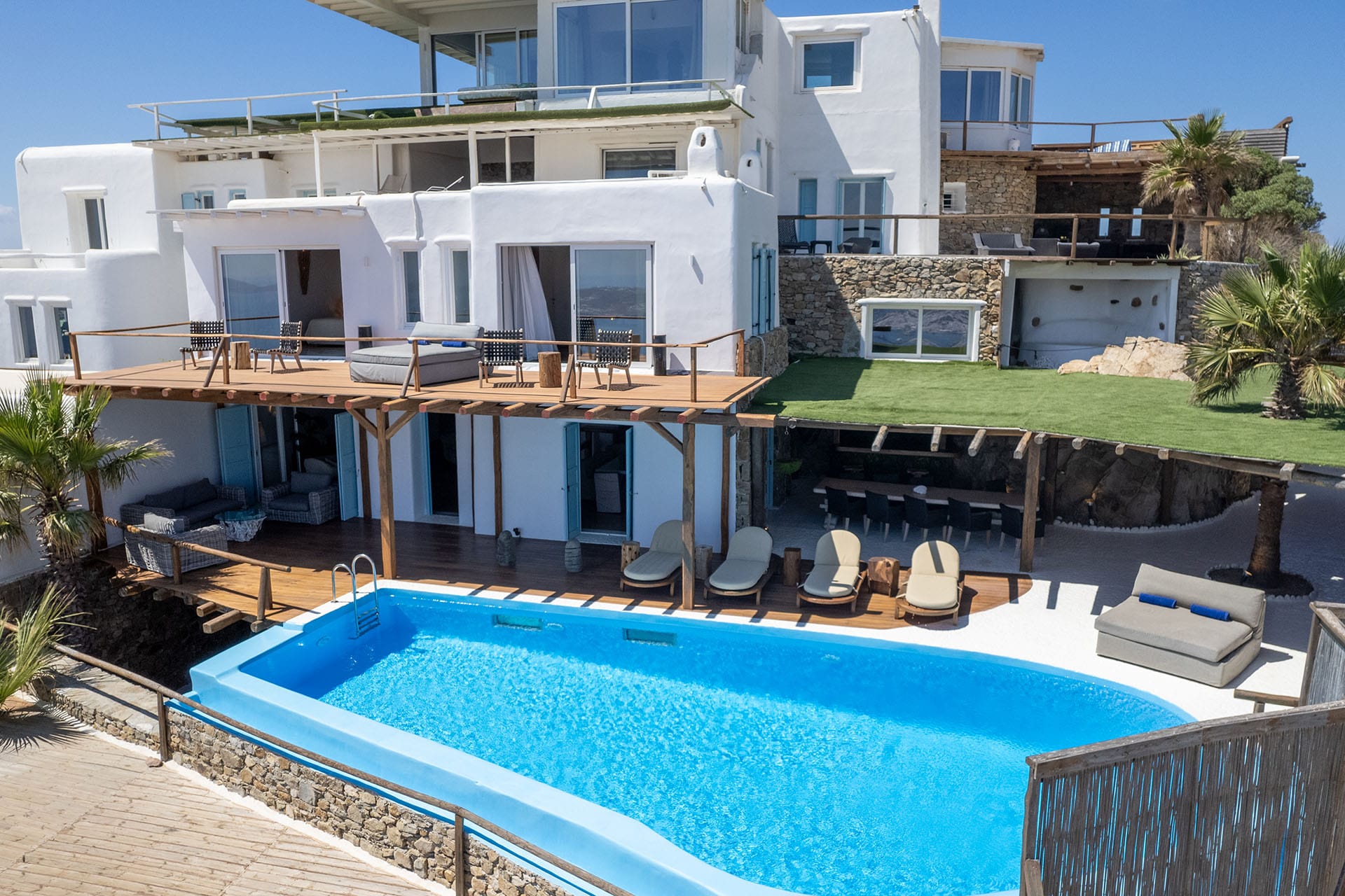 Urania Villa