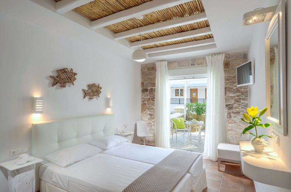 Double or Twin Room with Patio