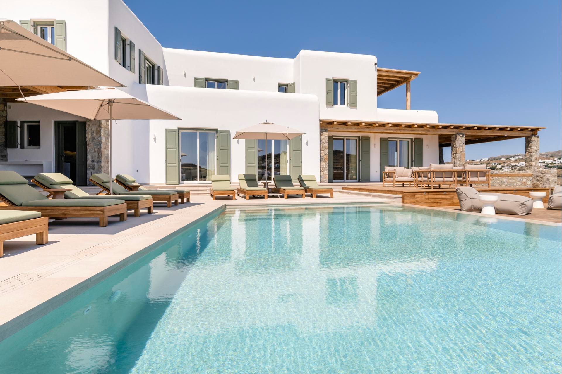 Aveline  Villa