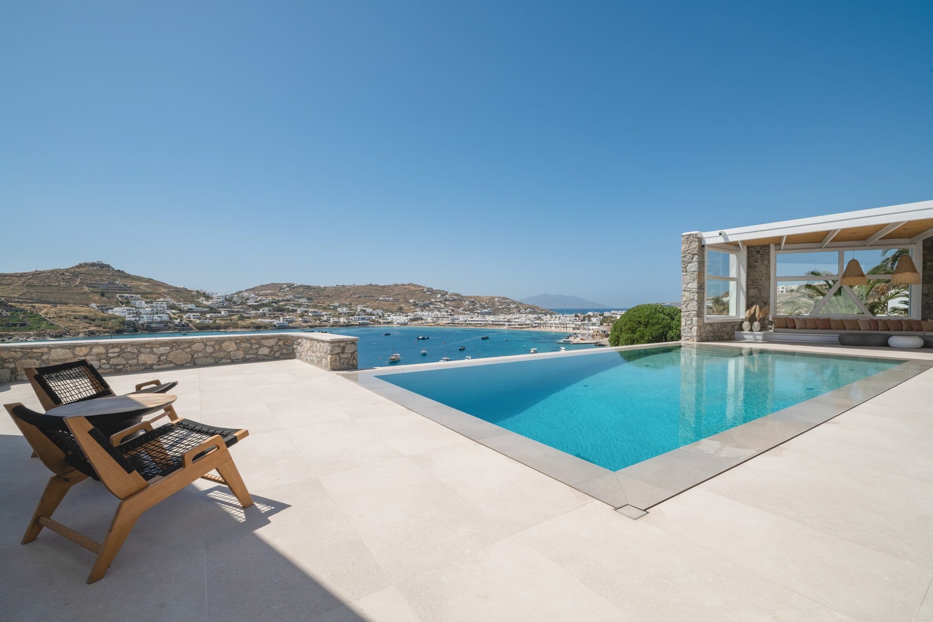 Artemisia Villa