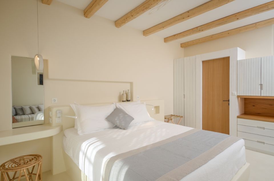 Junior Suite with Side Sea view