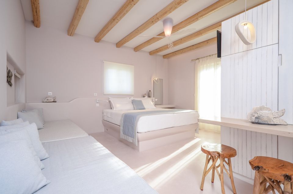 Junior Suite with Side Sea view