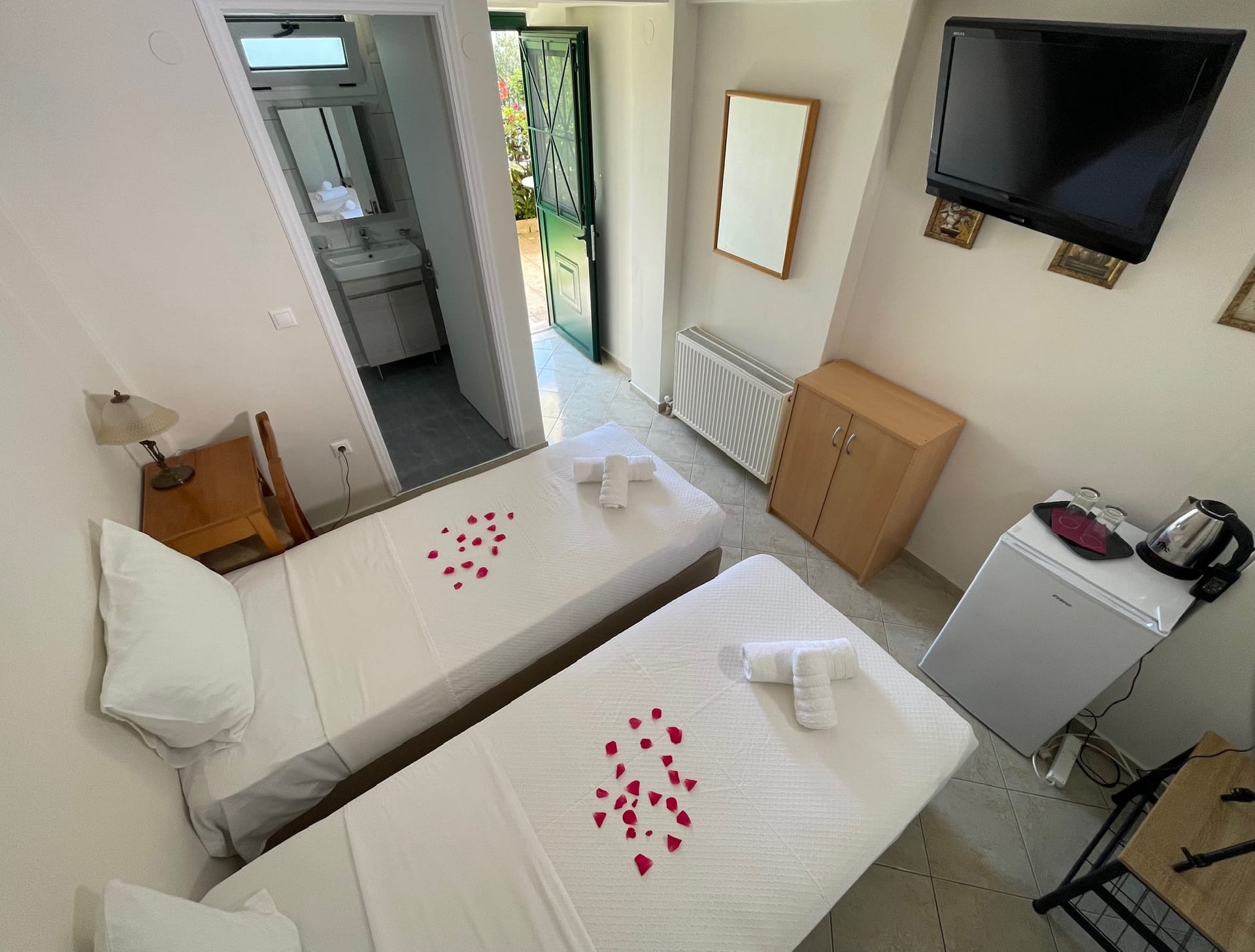 Economy Twin Ground Floor