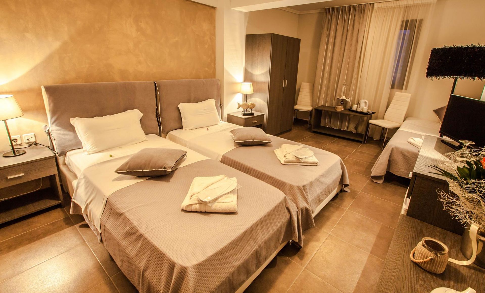 Triple Room | Aqua Mare Sea Side Rooms