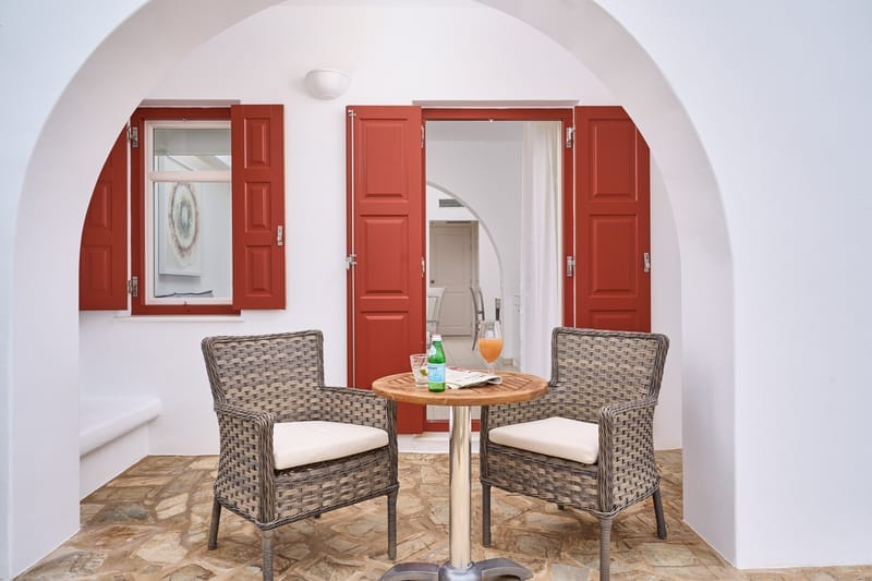 Suite Front View Garden