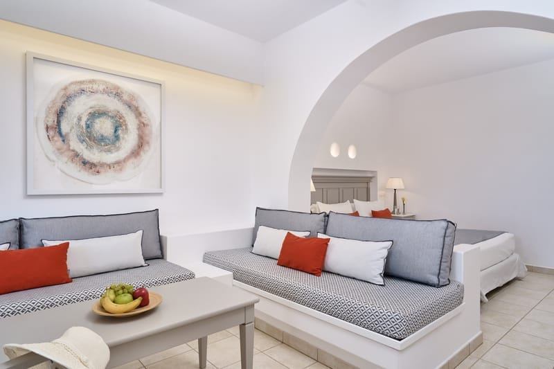 Suite Front View Garden