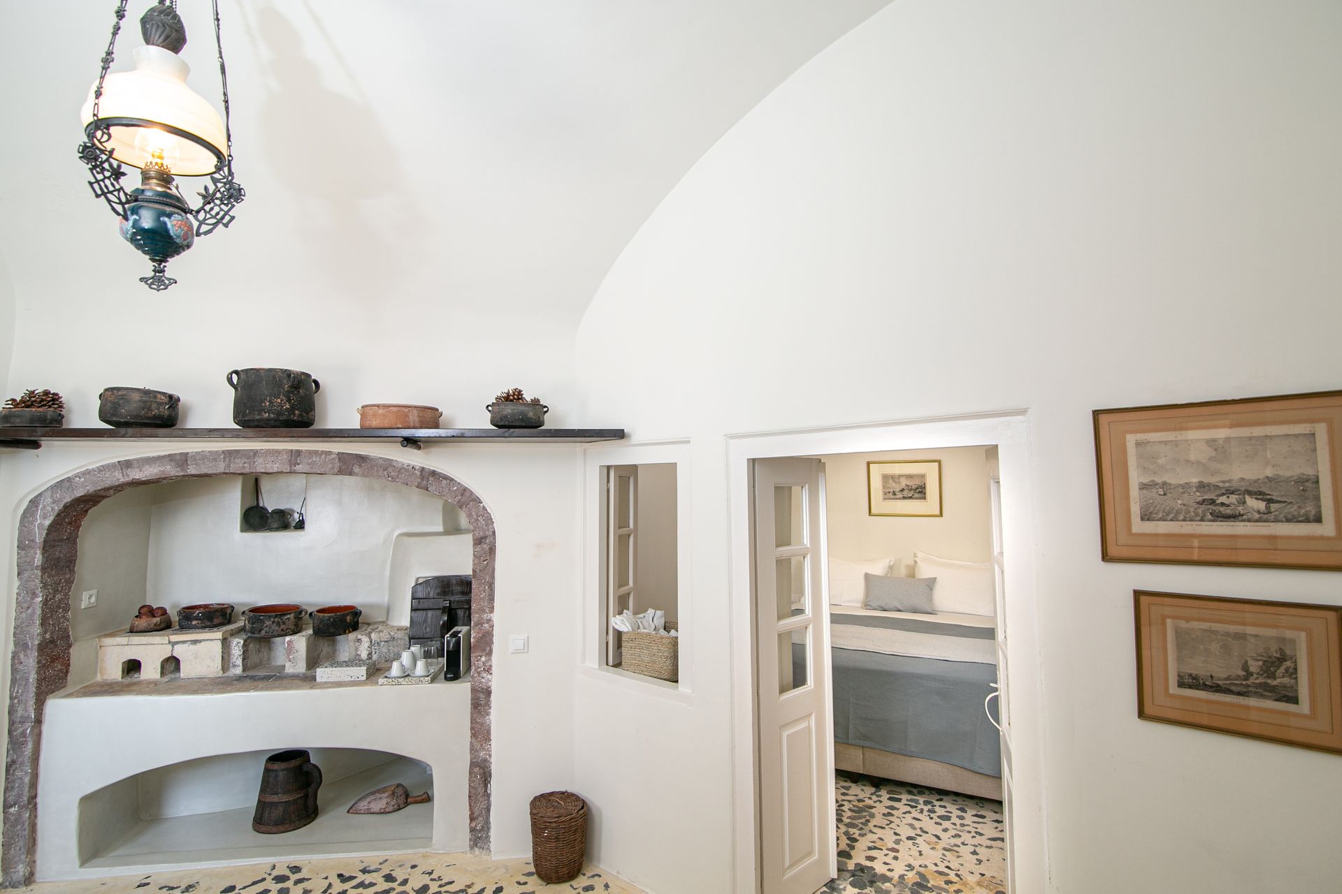 Two Bedroom Villa With Indoor &amp; Outdoor Hot Tub [Mariniou]