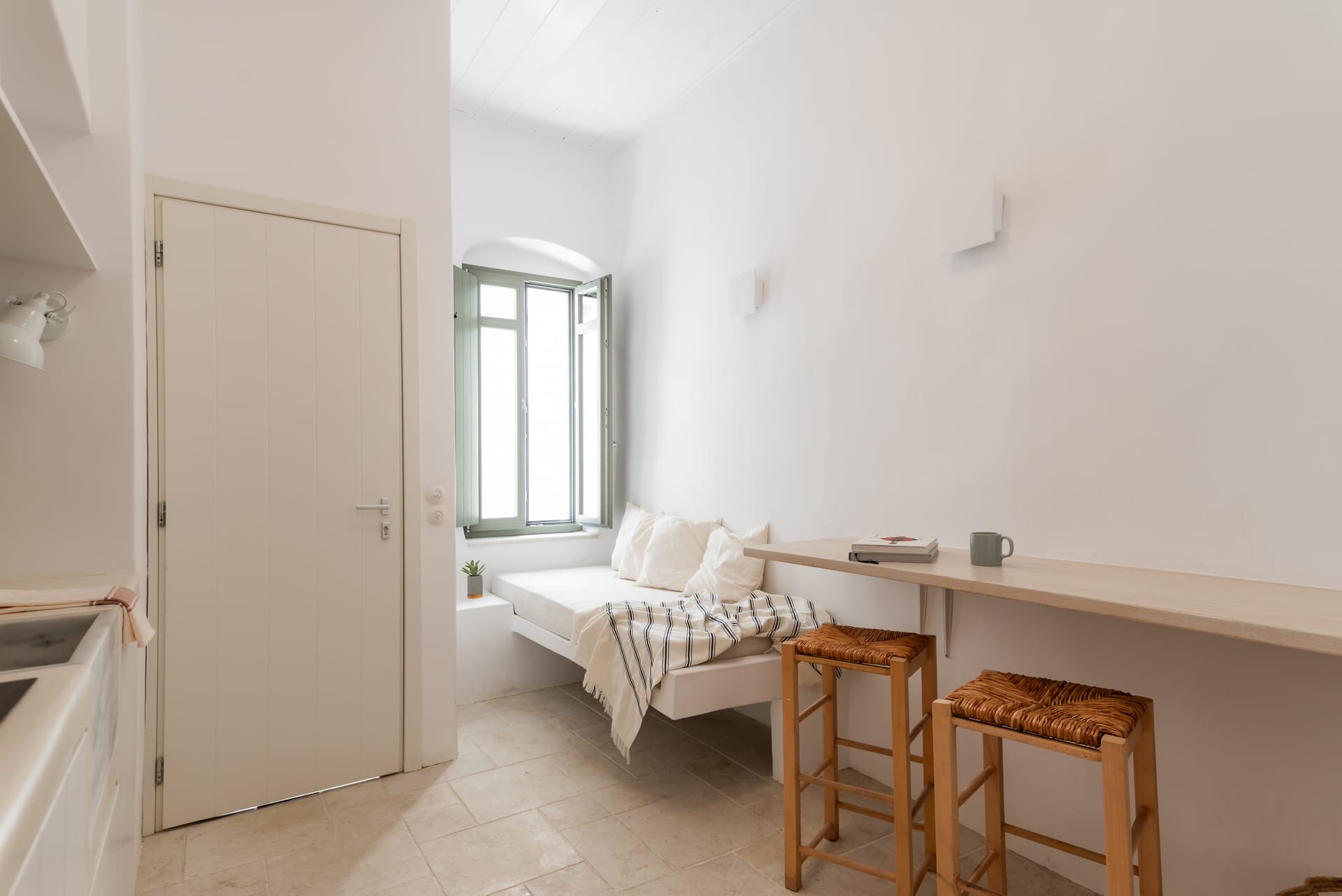 White Alley Luxury Suite