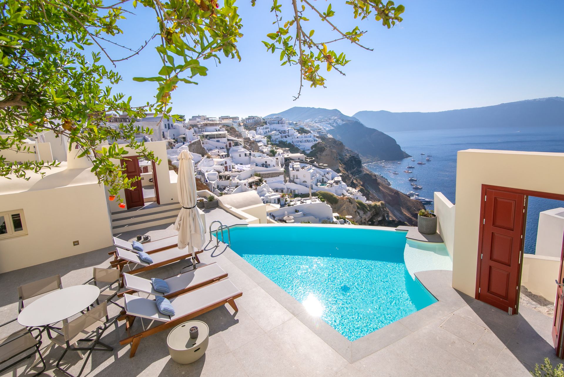 Three Bedroom Villa With Infinity Pool [Ioulia]