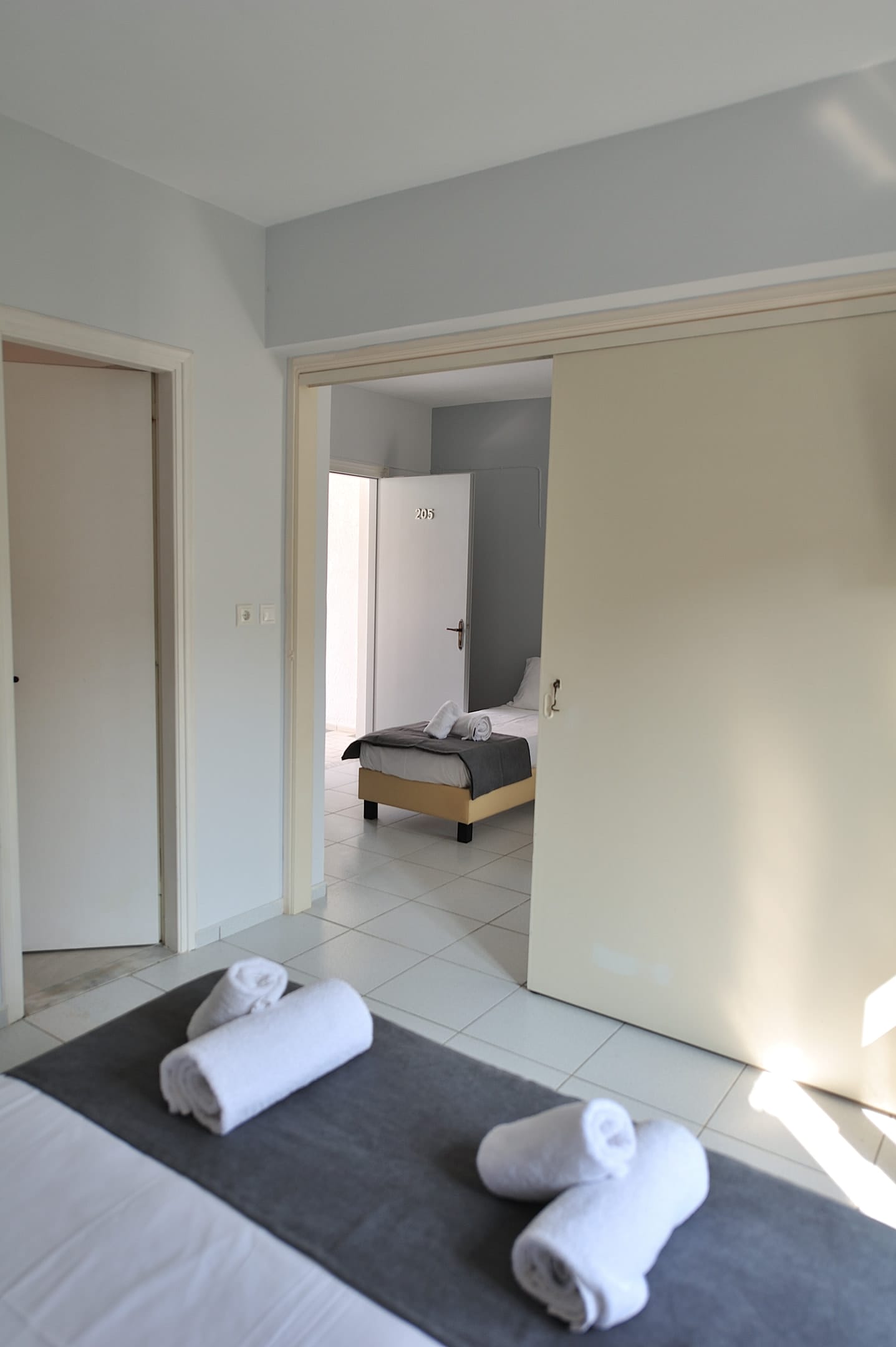 Friends &amp; Family Side Sea View