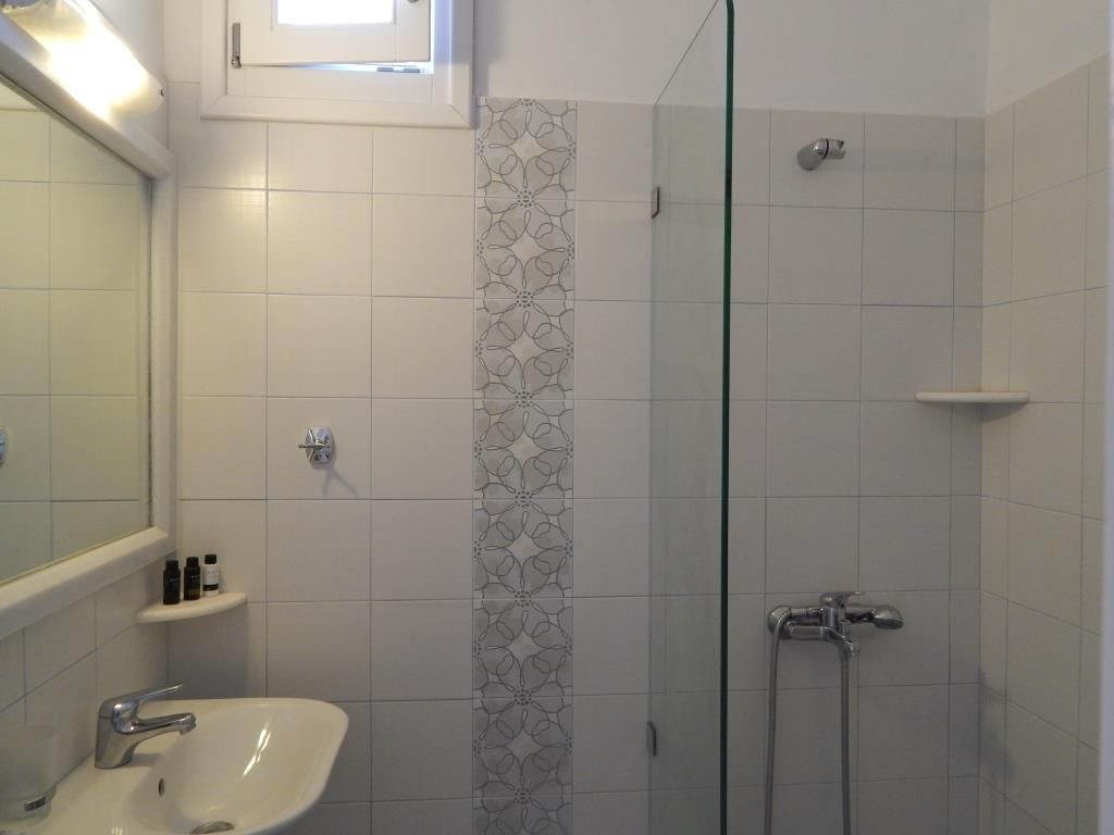 Economy Triple room