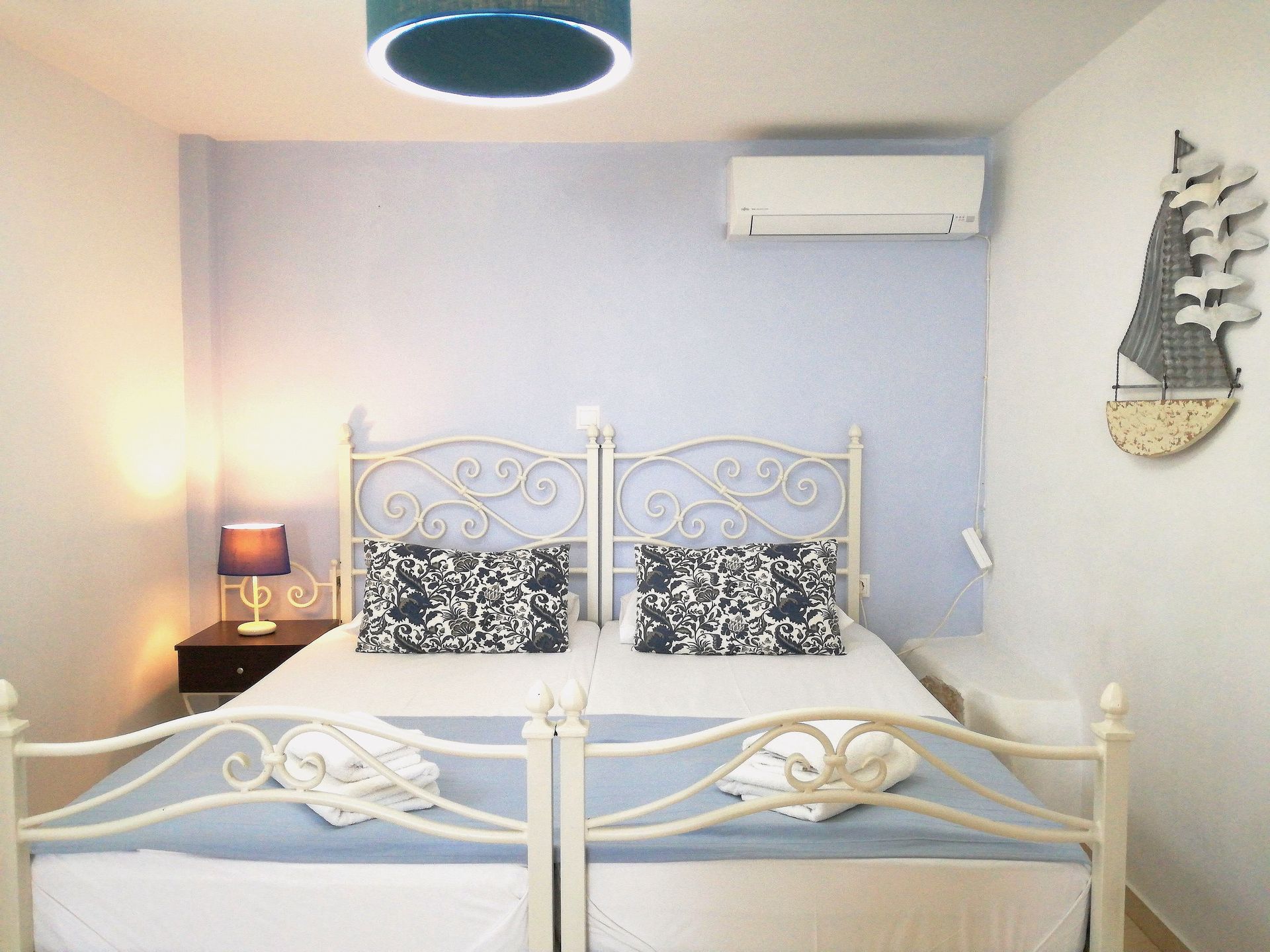 Economy Triple room