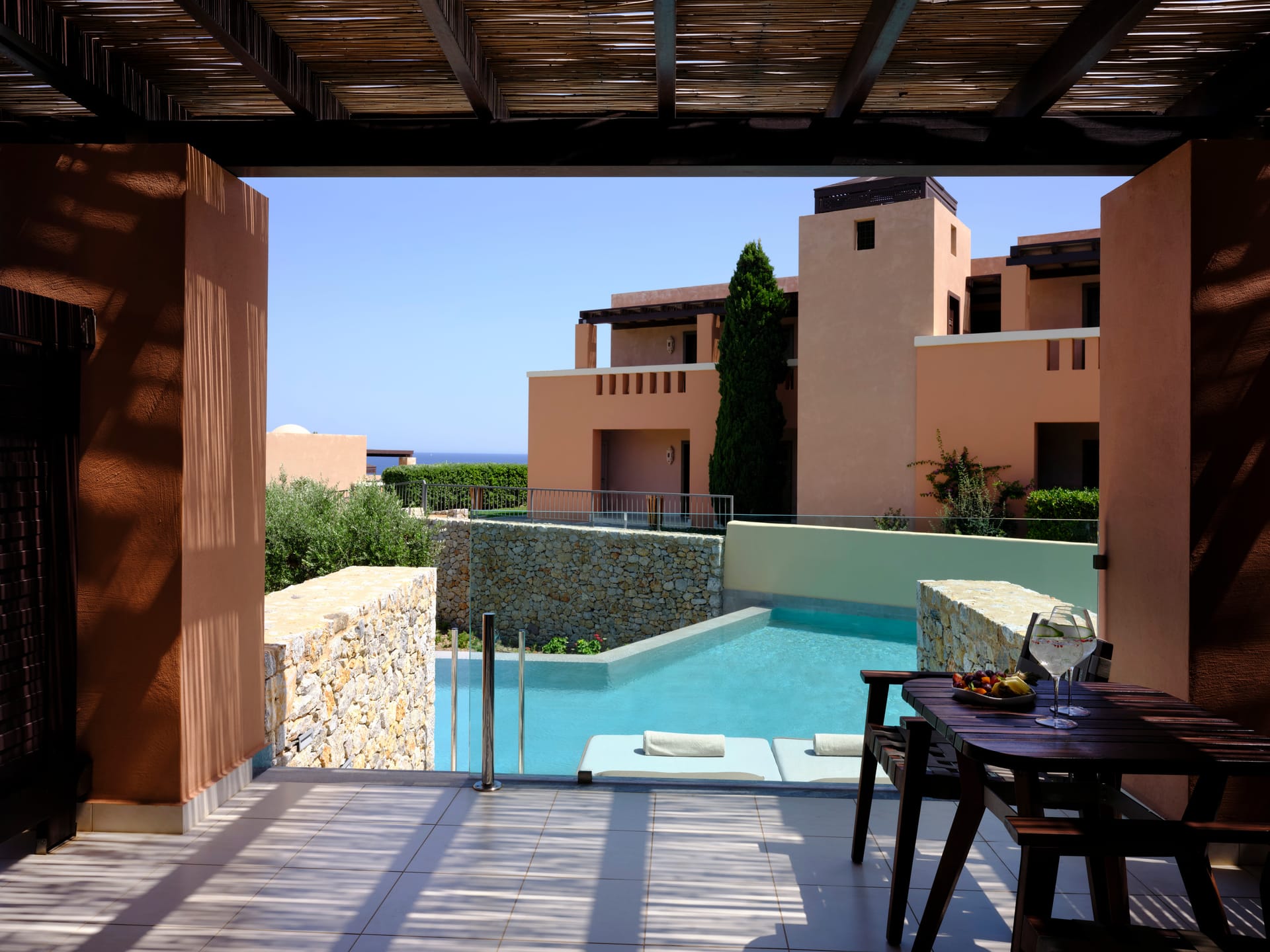 Twin / Double Room Swim Up Inland View