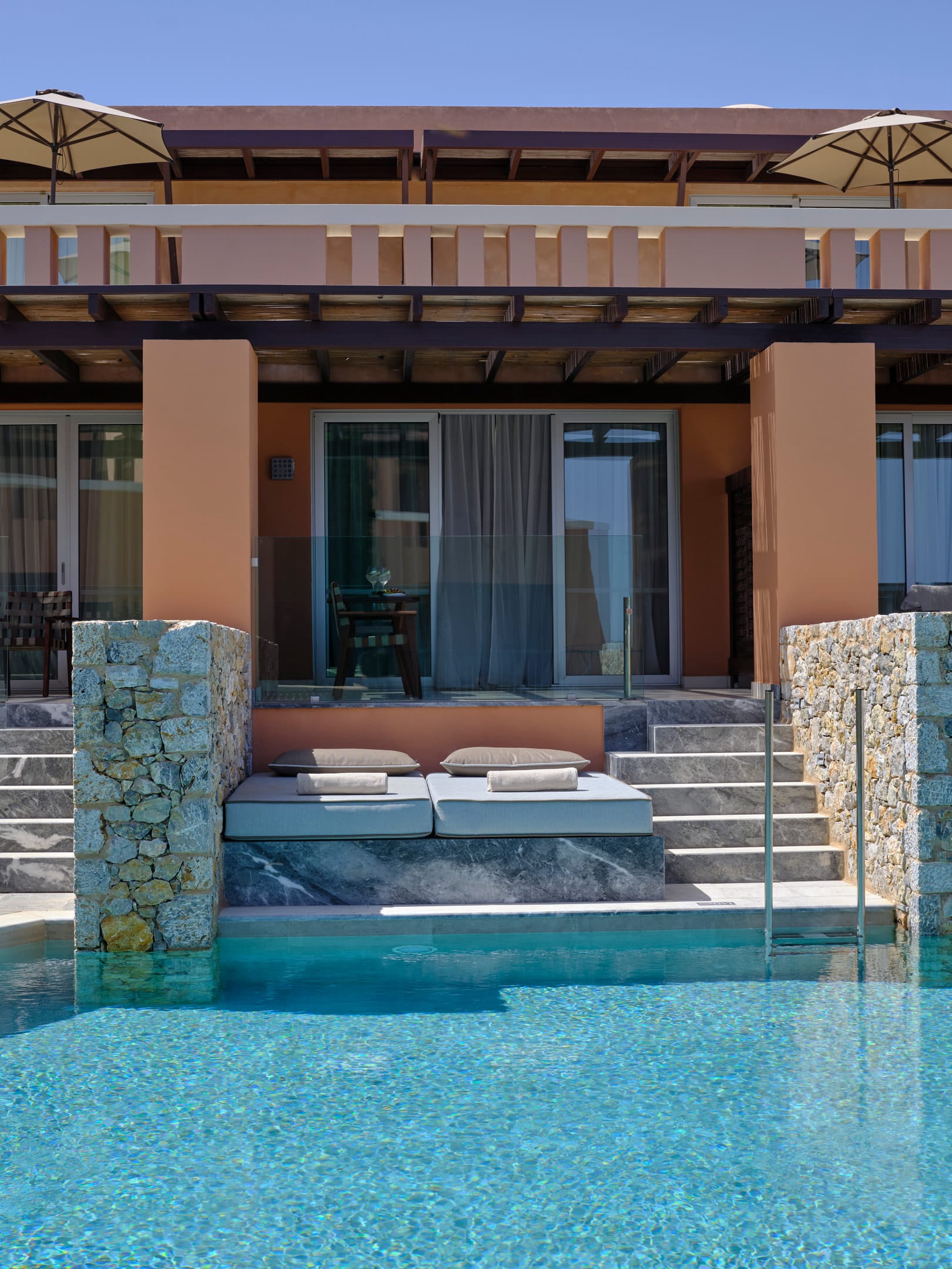 Twin / Double Room Swim Up Inland View