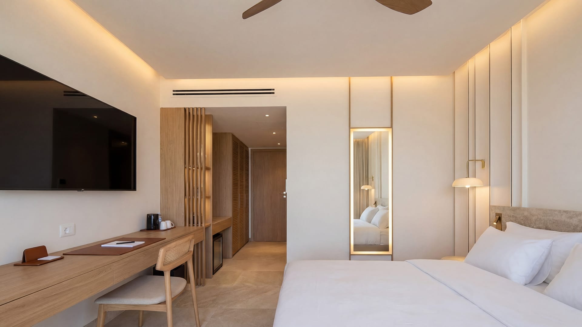 Deluxe Room with Side Sea View