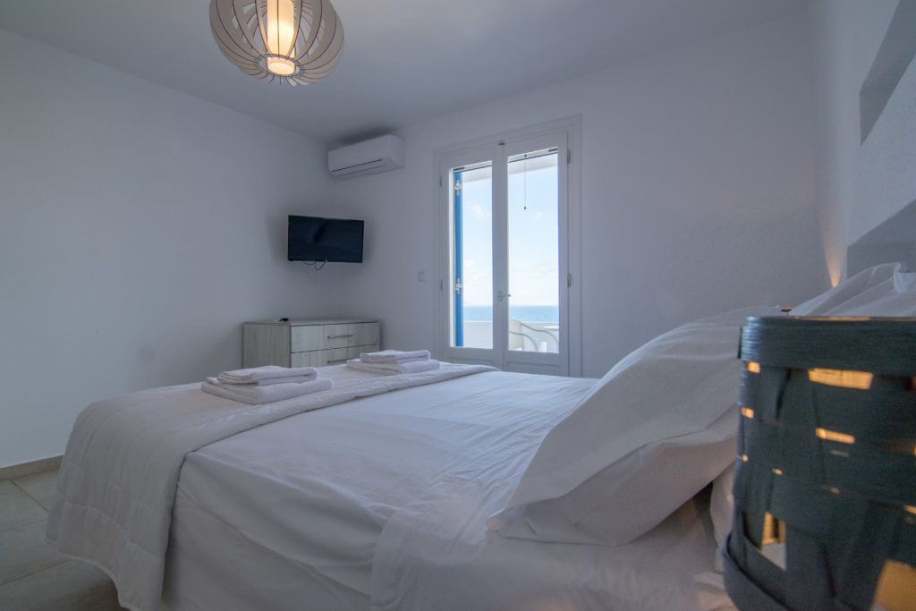 Naxos Eye | Maisonette Semi Private Pool with Sea View
