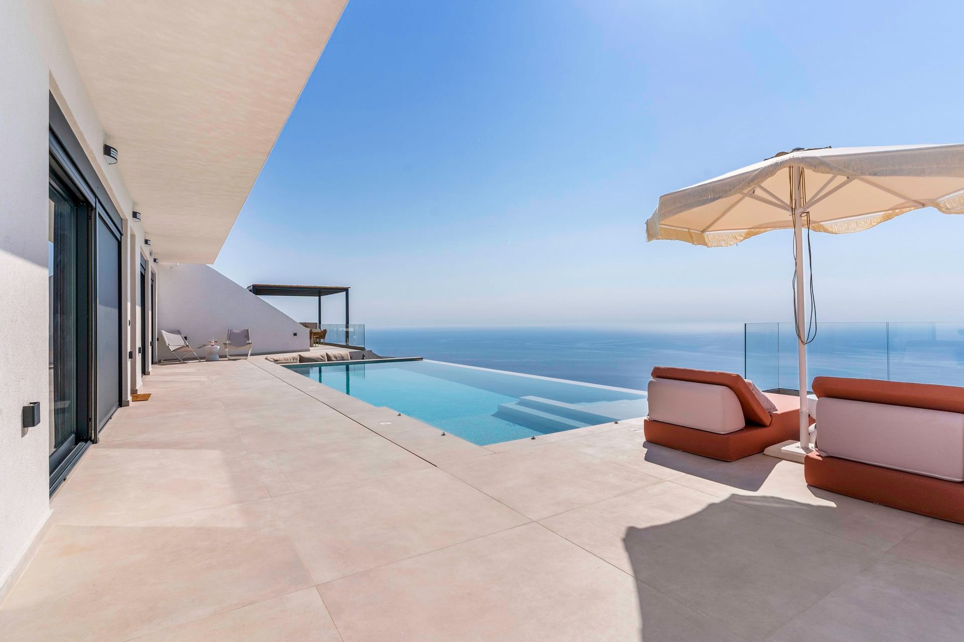 Rouge villa