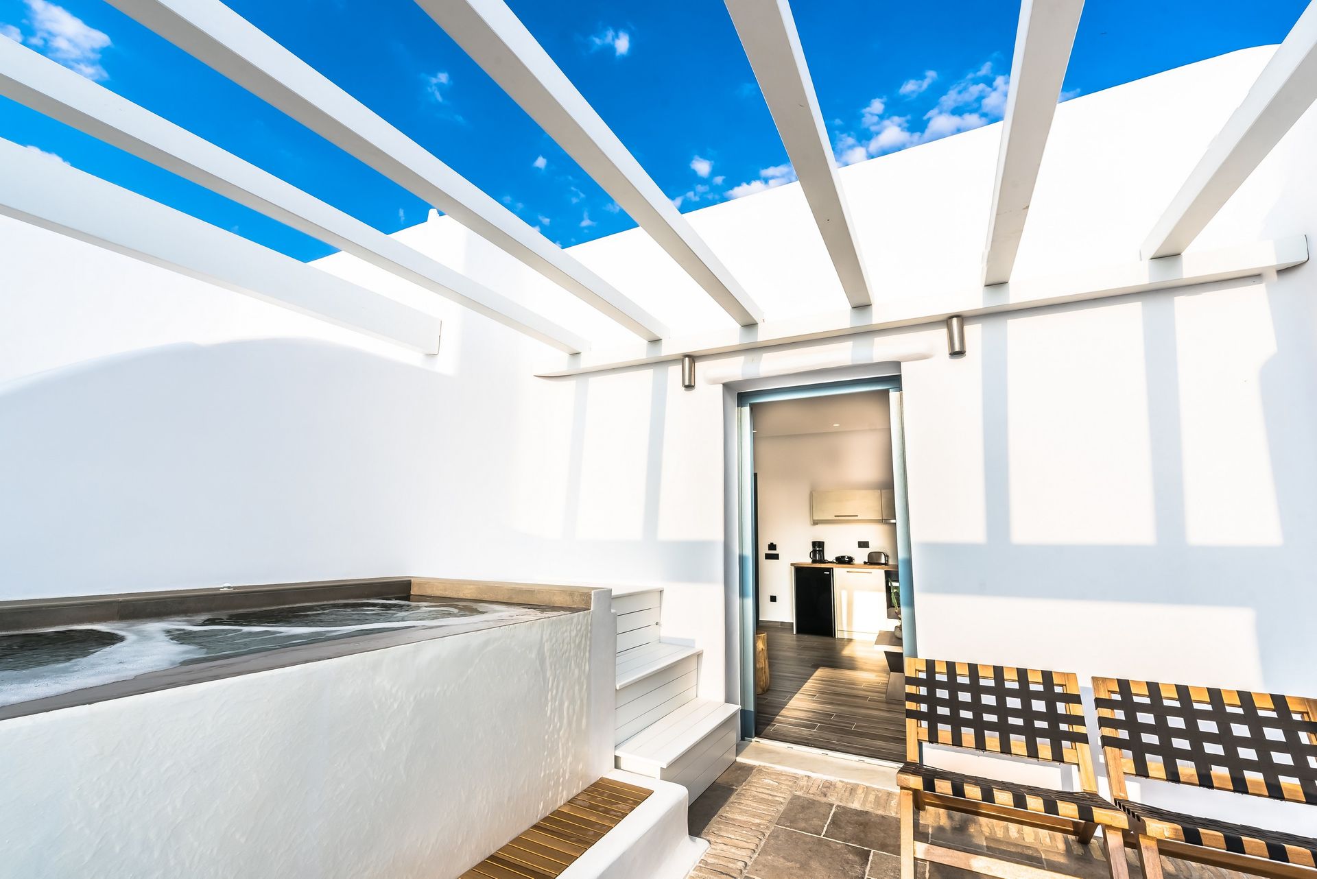 Superior Suite with outdoor Jetted Tub