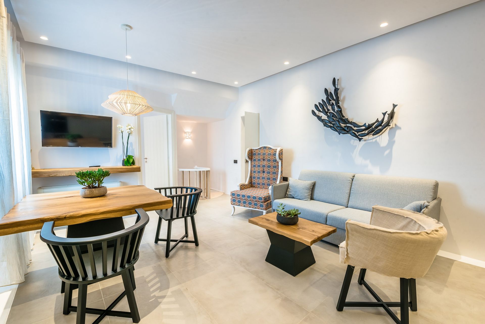 Deluxe Two Bedrooms Suite