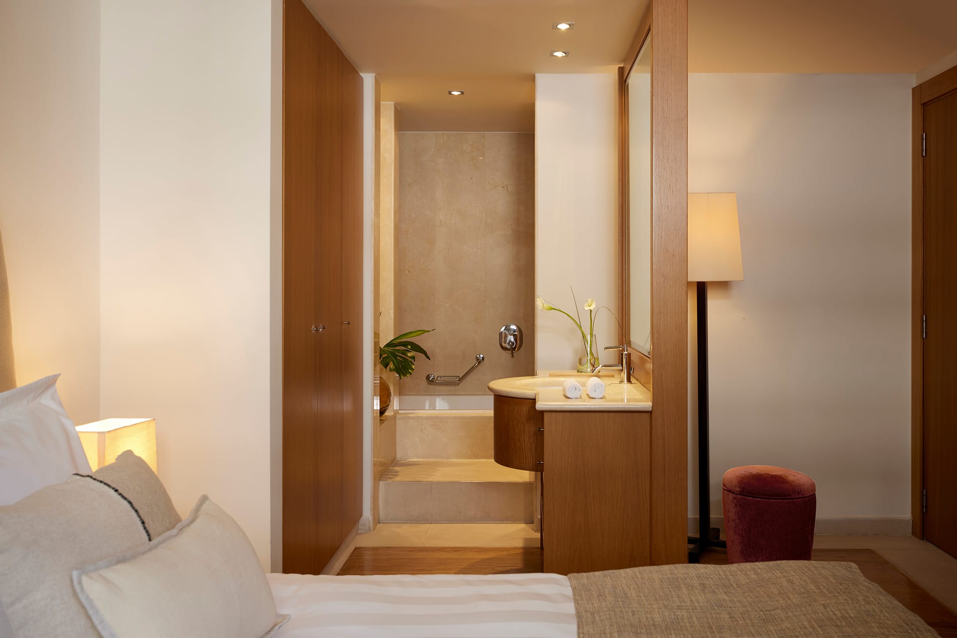 Deluxe Superior Room City View 47-60m²
