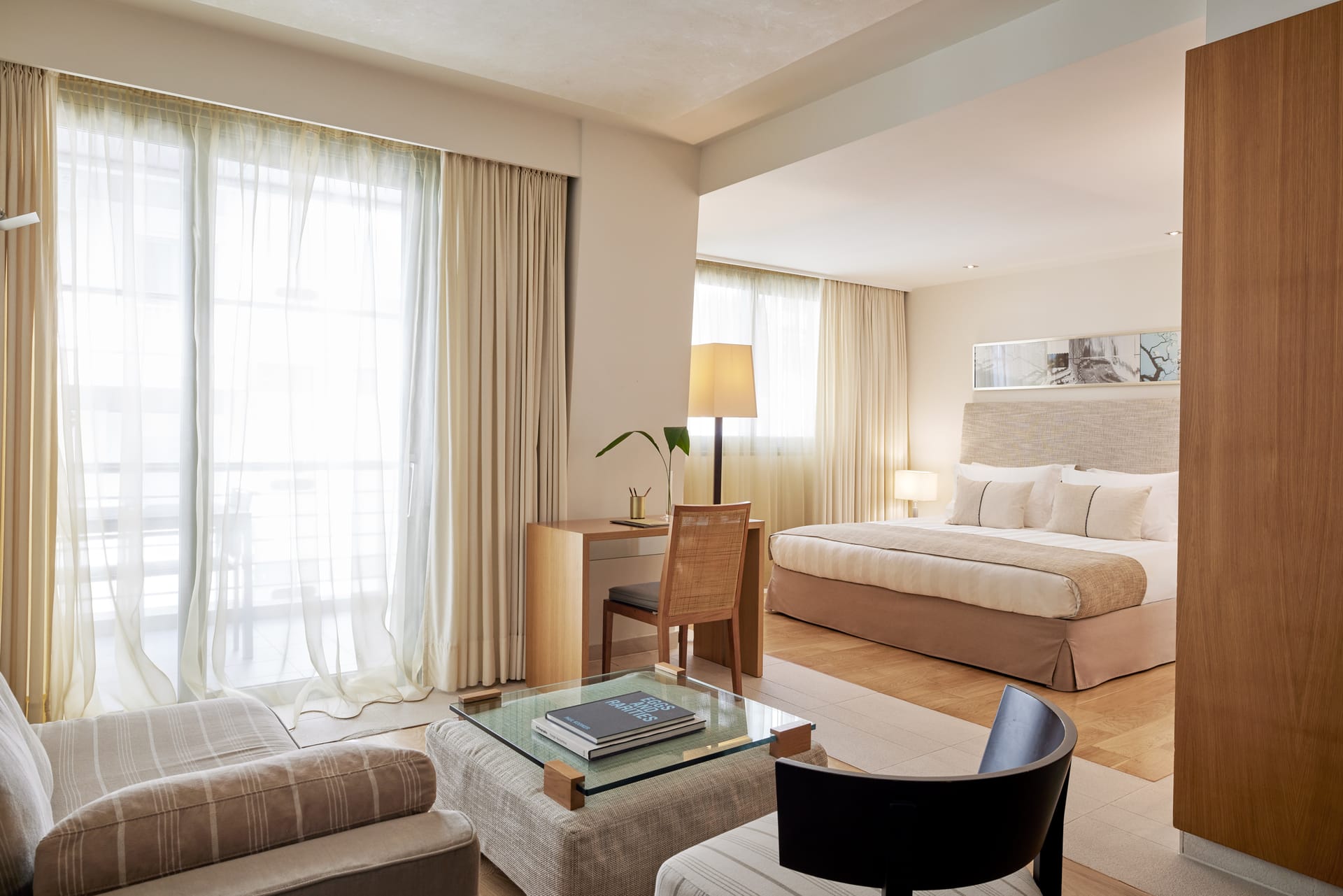 Junior Suite - Side Sea View [39-48 m²]