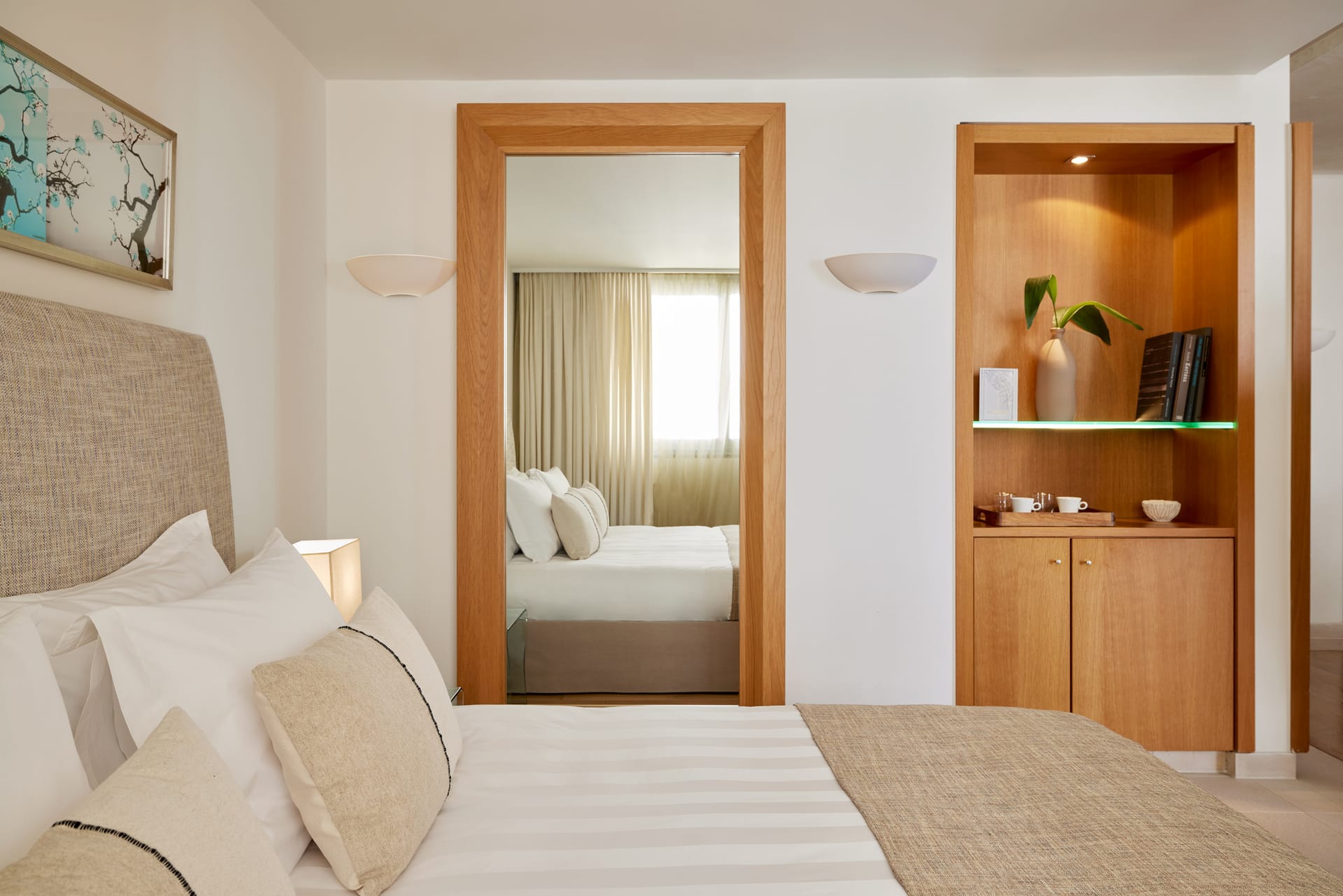 Junior Suite - Side Sea View [39-48 m²]