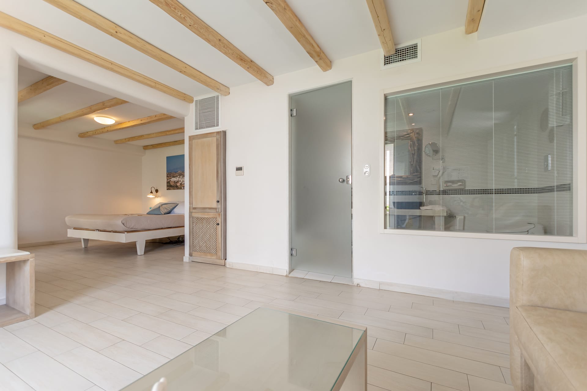 Family room with private Jacuzzi 4 persons