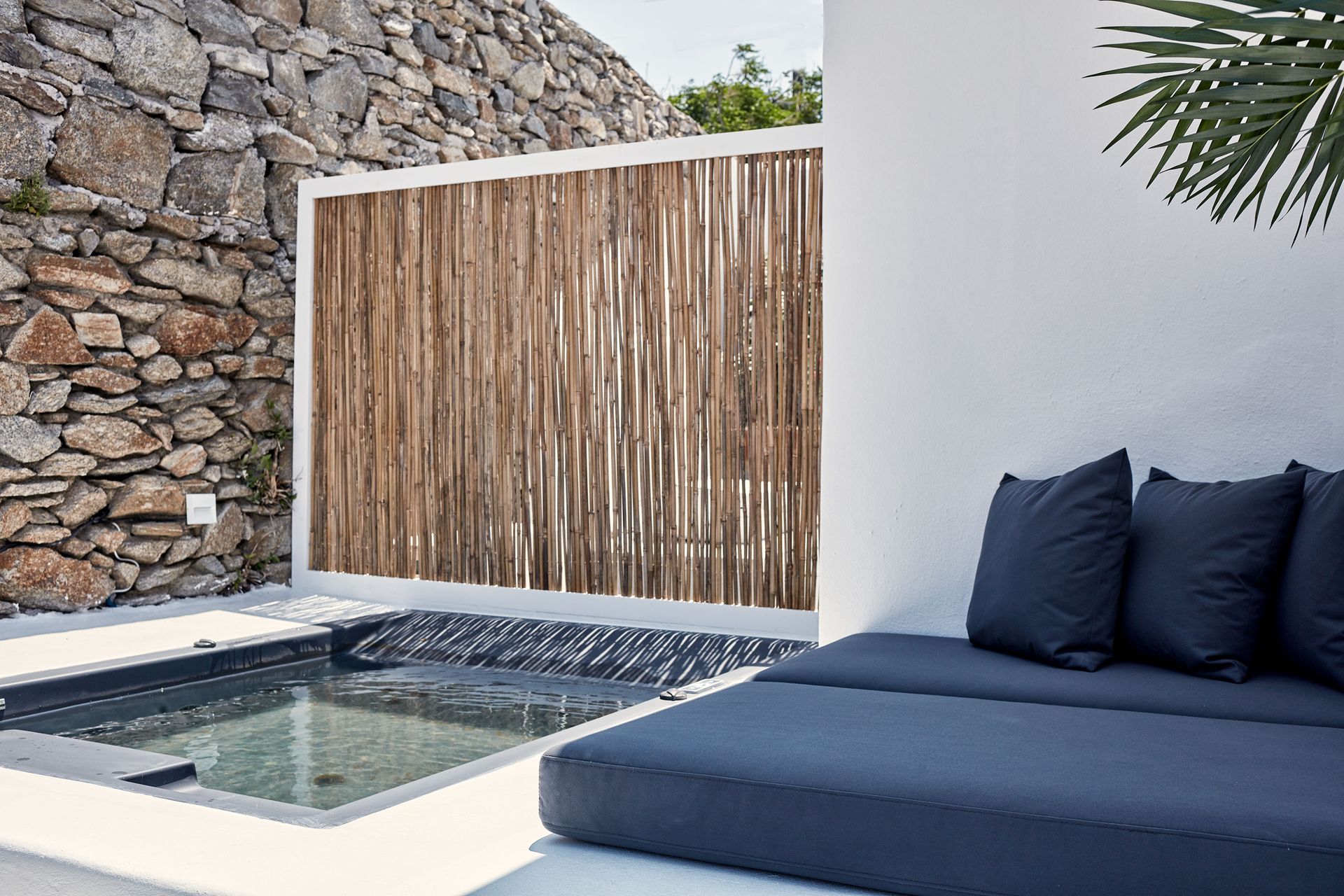 Boho Suite with Outdoor Jacuzzi