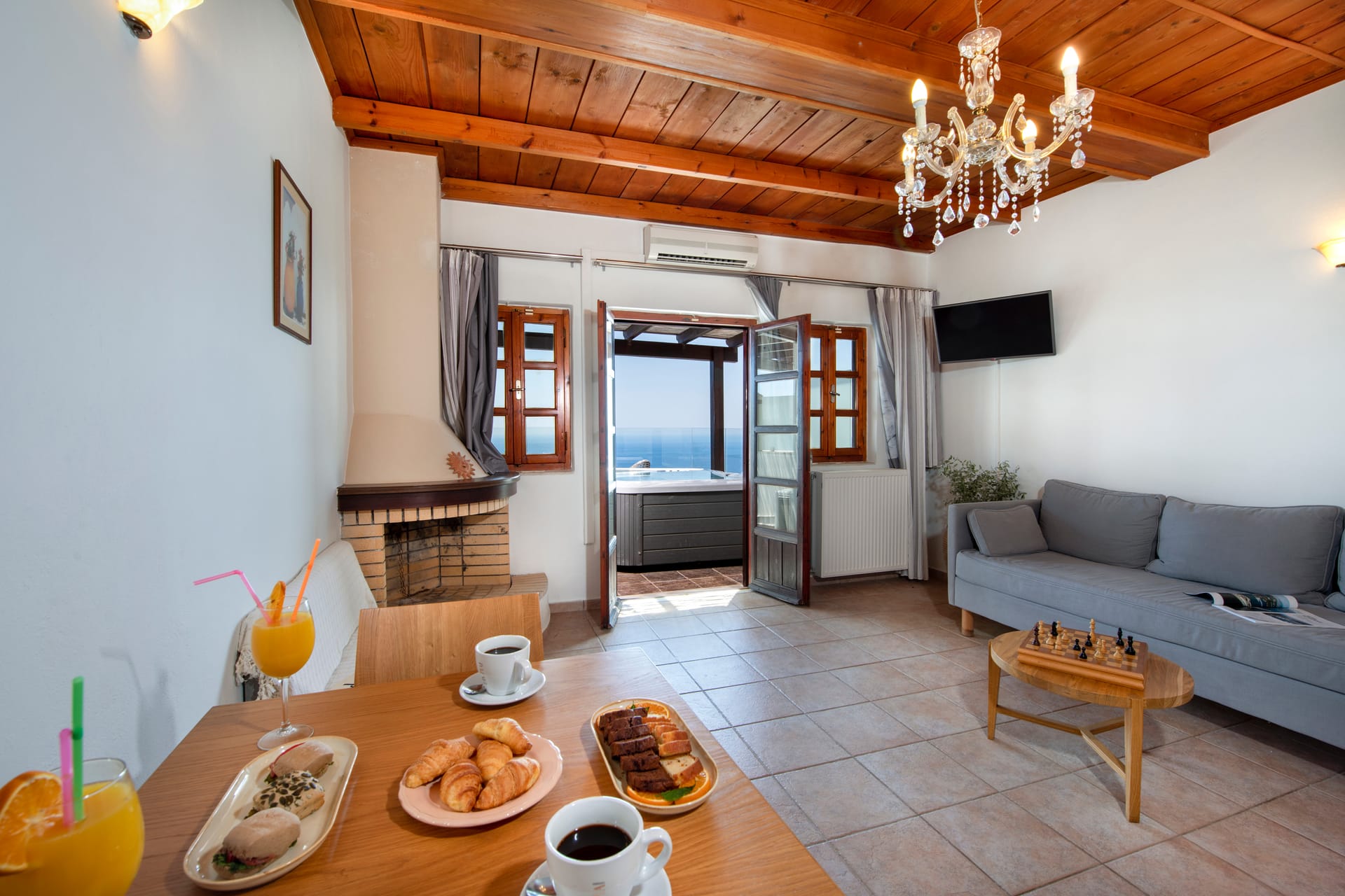 Delux Suite One Bedroom with Jetted Tub