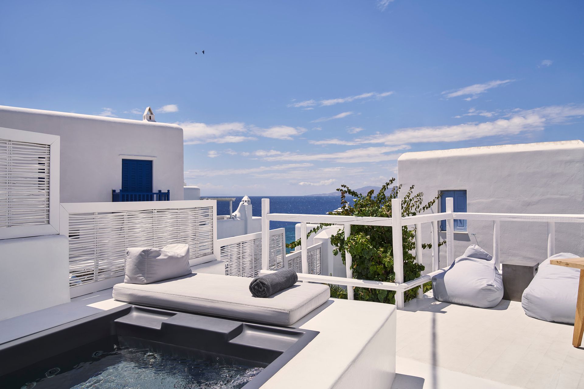 Superior Boho Suite Outdoor Jacuzzi