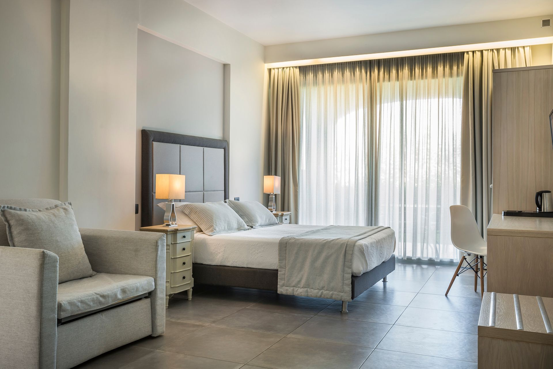 LUXURY DOUBLE GUESTROOM