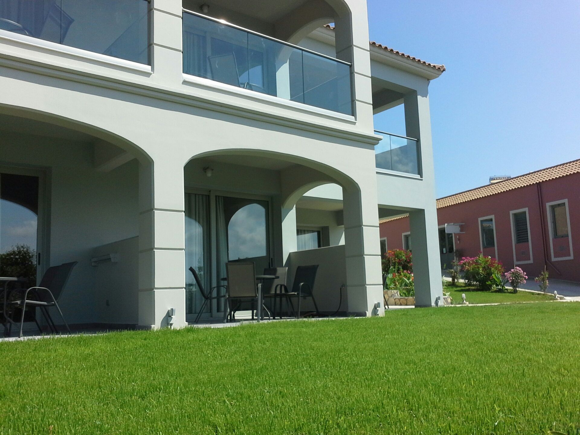 LUXURY DOUBLE GUESTROOM