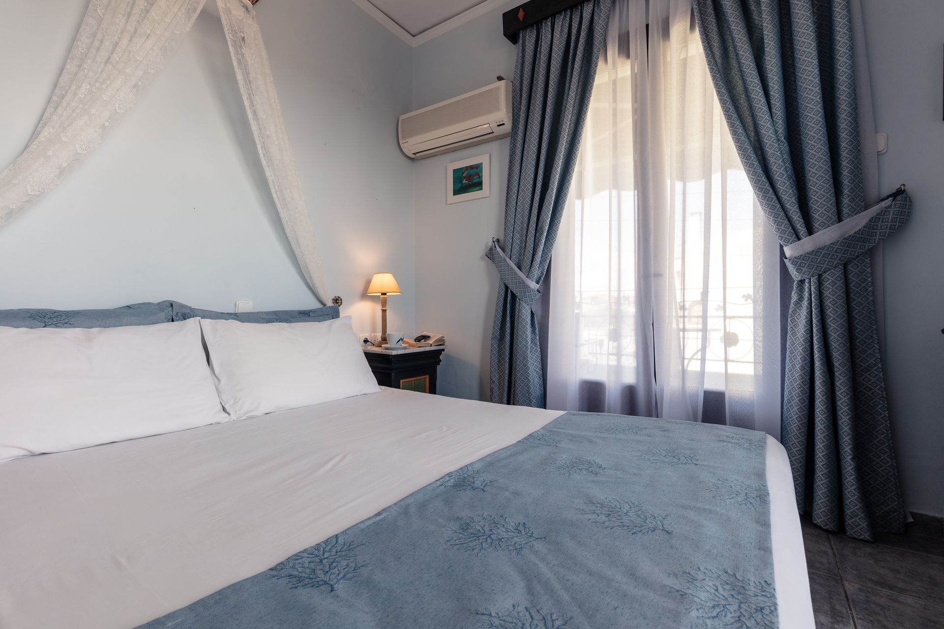 Economy Room with Mountain View