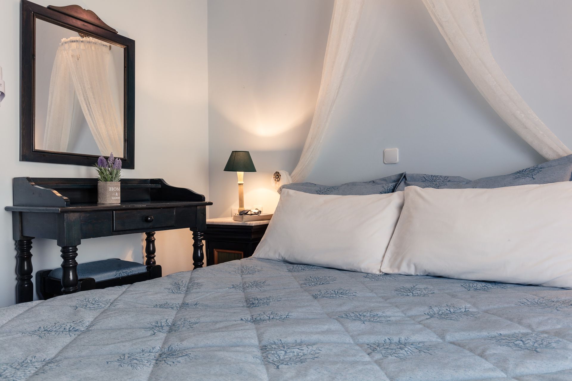 Economy Room with Mountain View