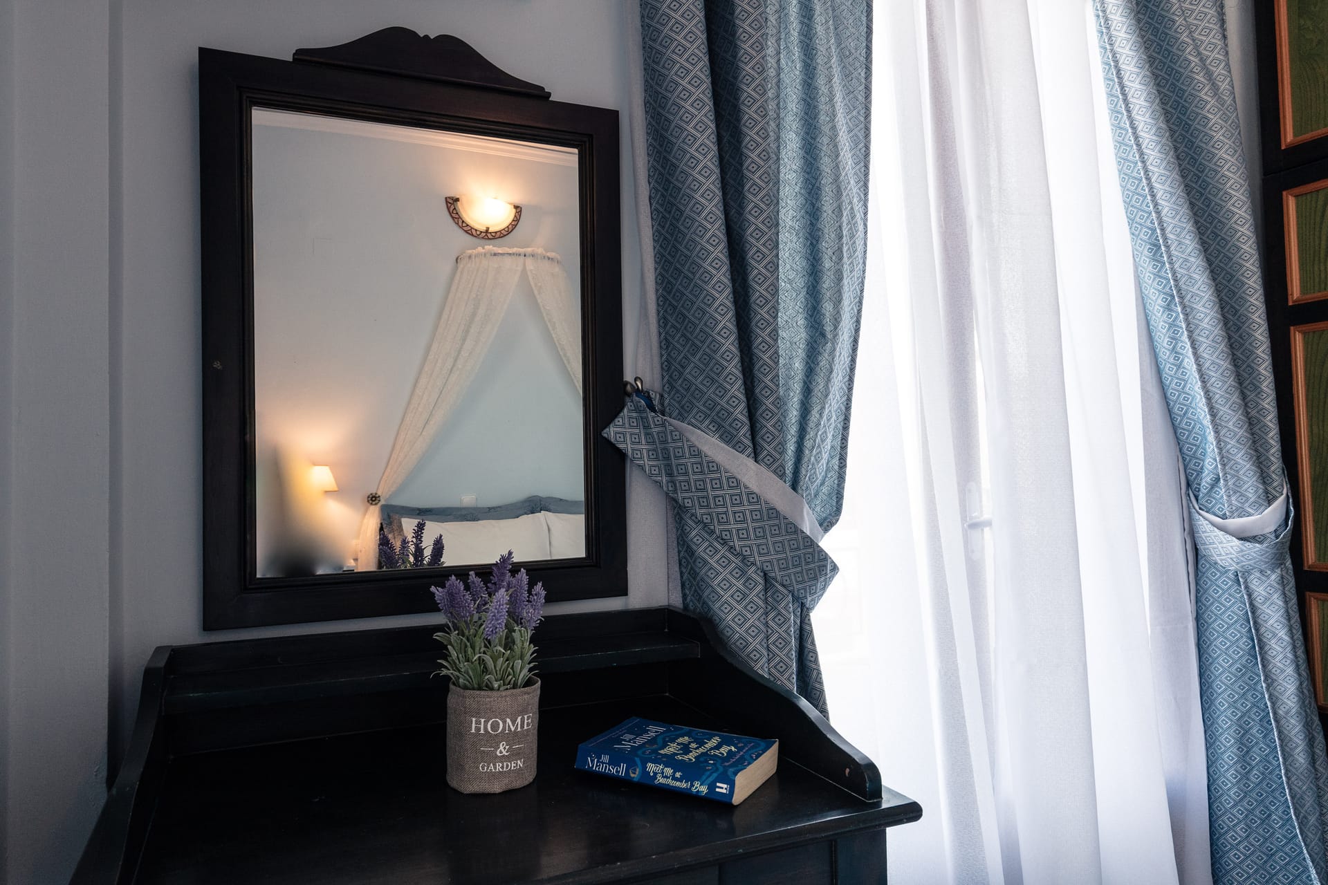 Economy Room with Mountain View