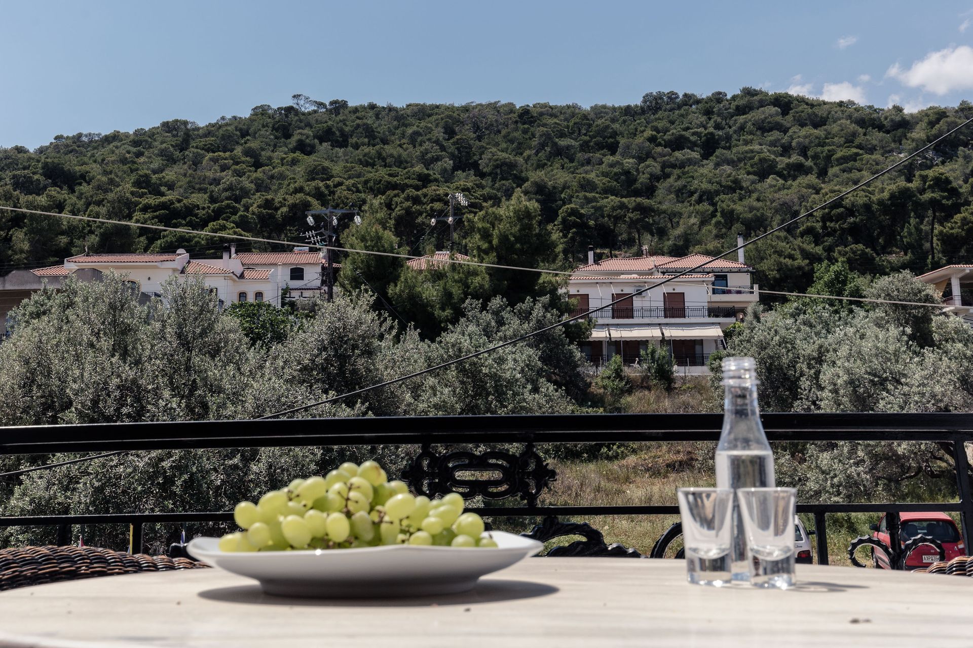 One Bedroom Apartment with Mountain View – Split Level