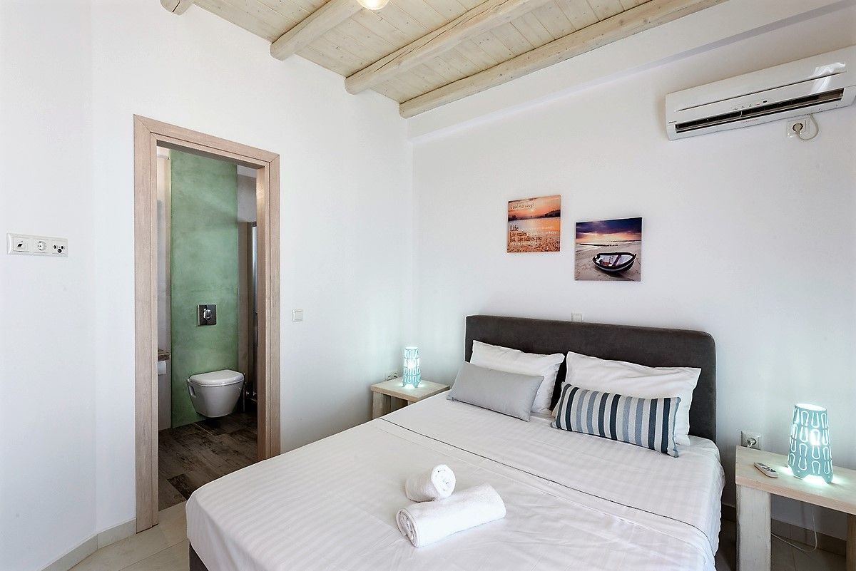 Cycladic Breeze Complex with Two Pools