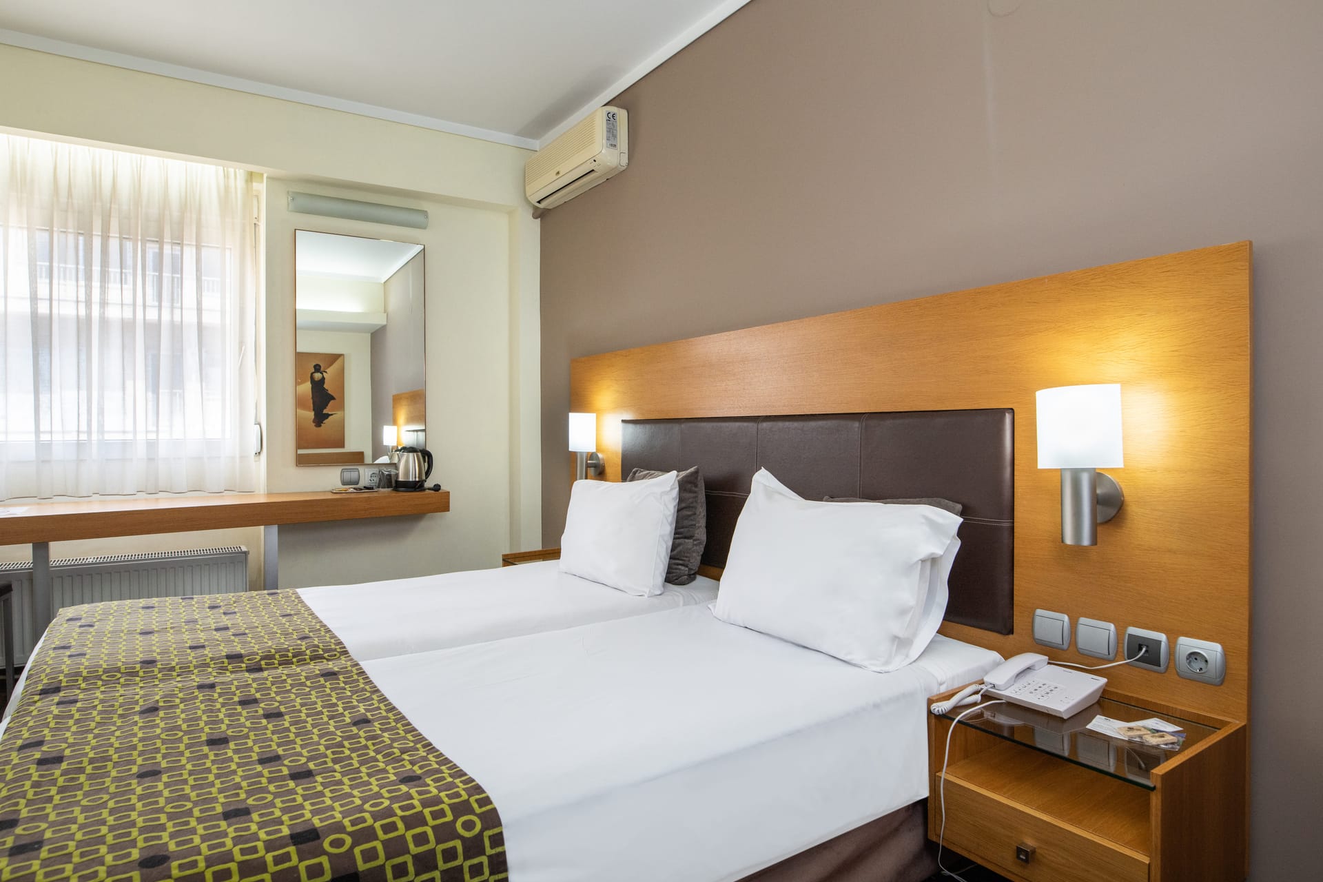 Connecting Elegant Room