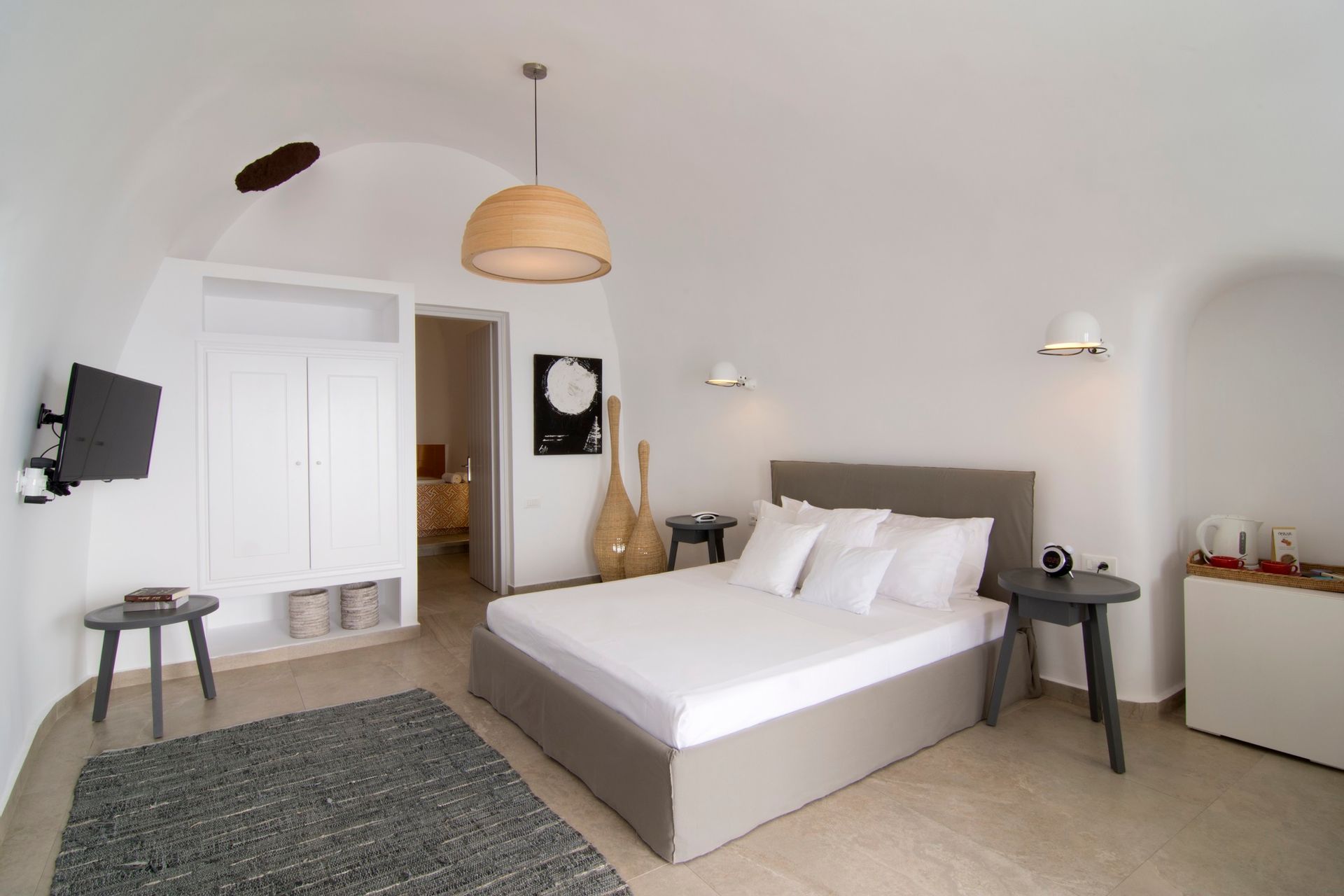 Absolute Suite with Private Hot Tub &amp; Caldera View